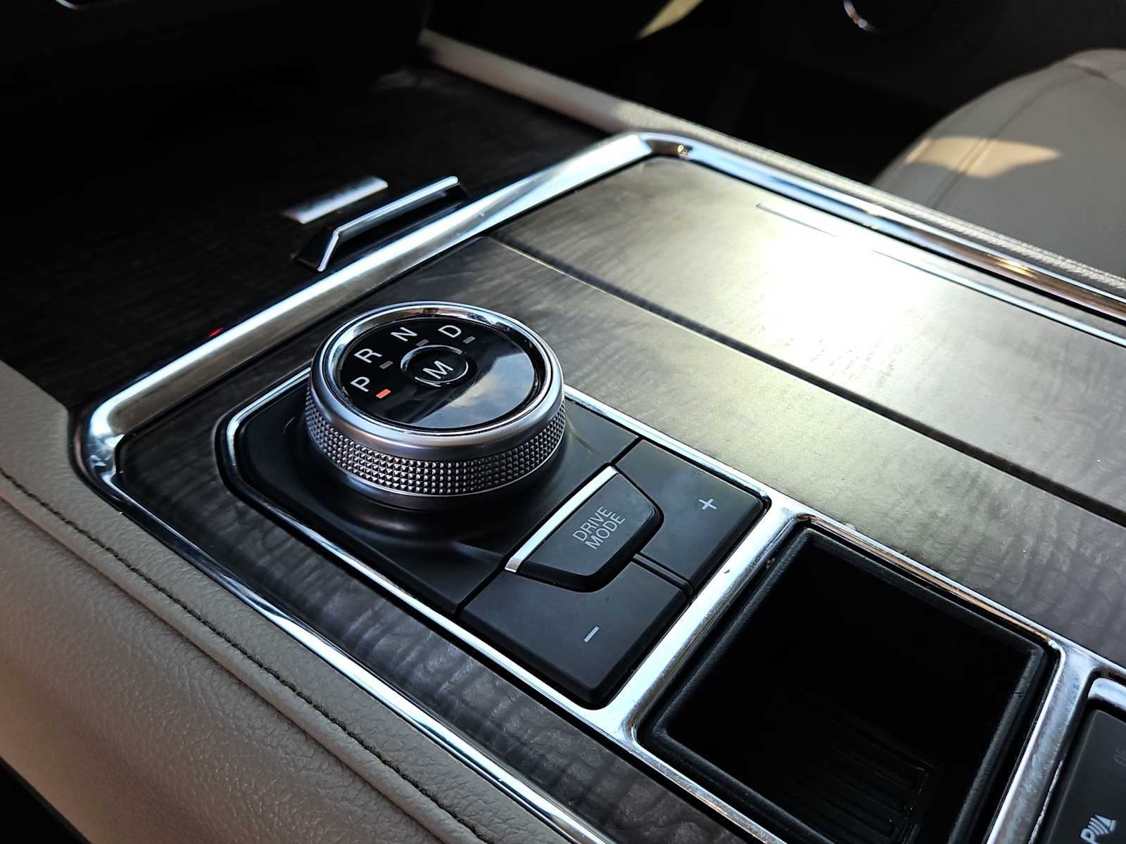 Thumbnail: 2018 Ford Expedition - 21