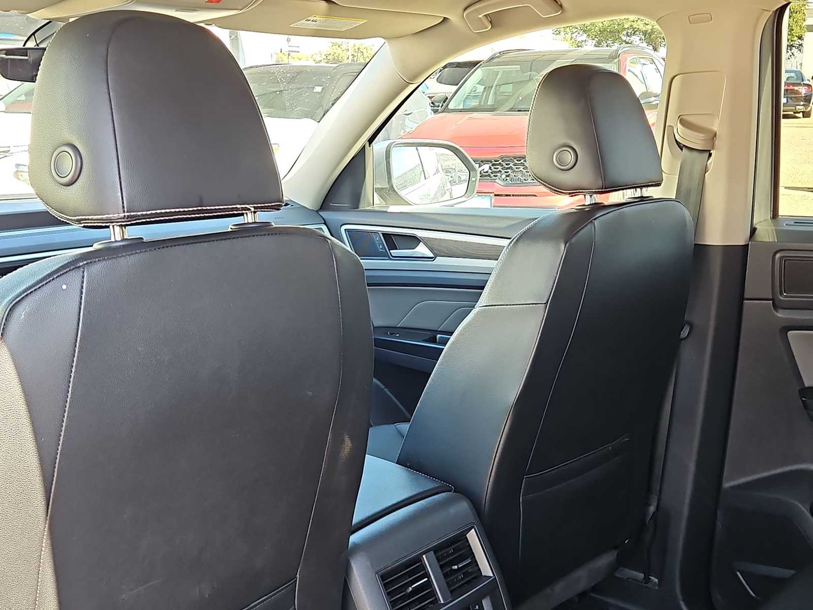 Thumbnail: 2021 Volkswagen Atlas - 14