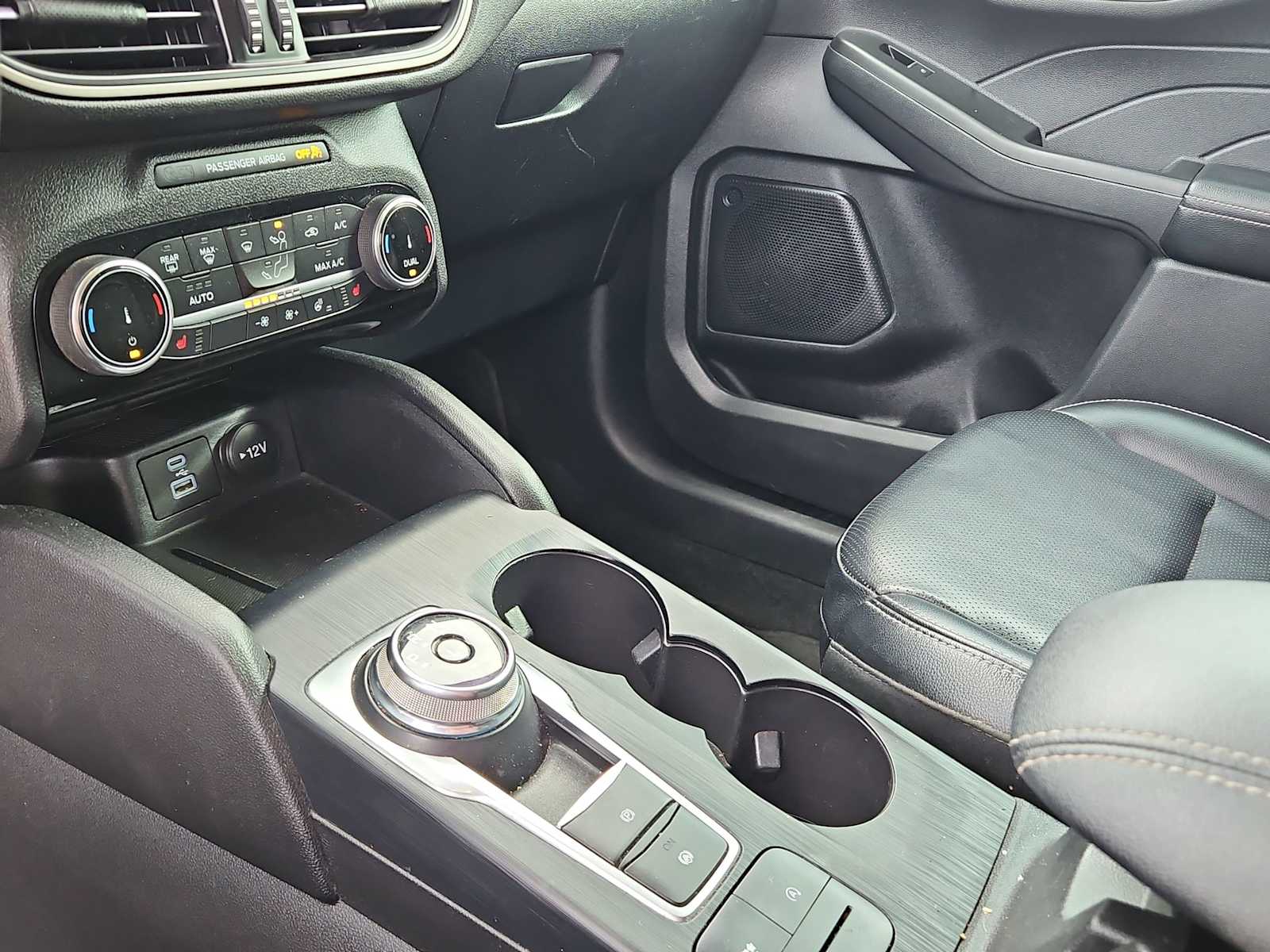 Thumbnail: 2022 Ford Escape - 20