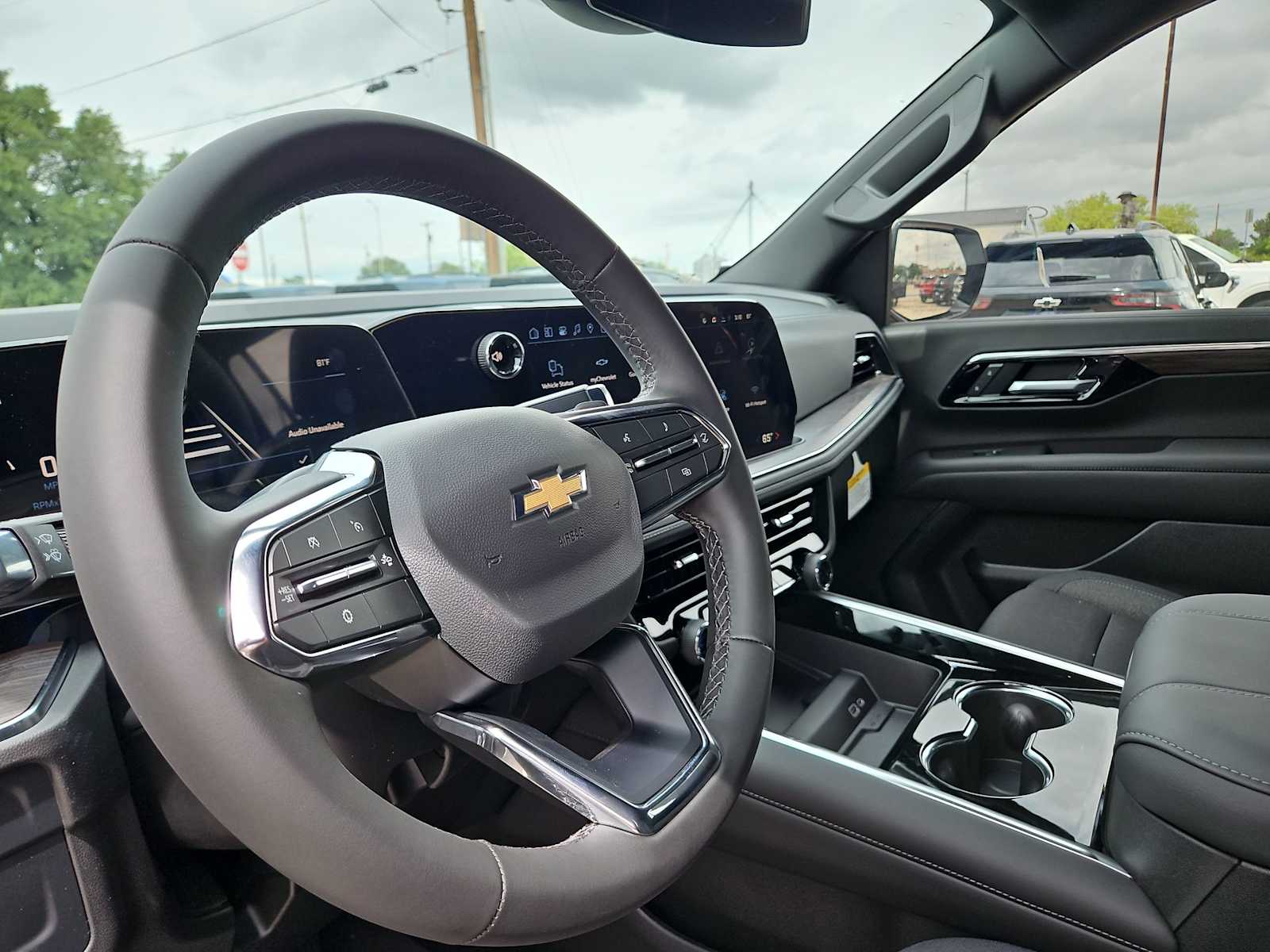 Thumbnail: 2026 Chevrolet Suburban - 10