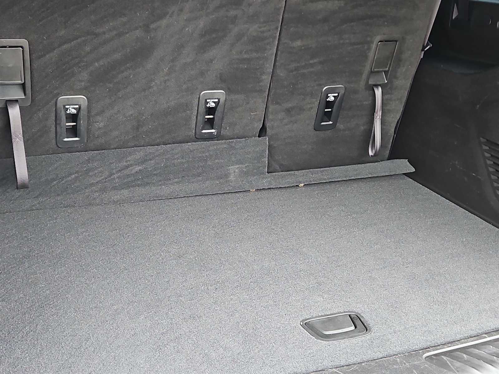 Thumbnail: 2021 Chevrolet Suburban - 23