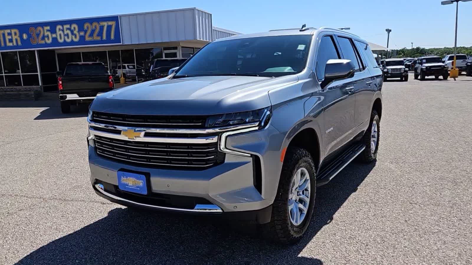 Thumbnail: 2023 Chevrolet Tahoe - 3