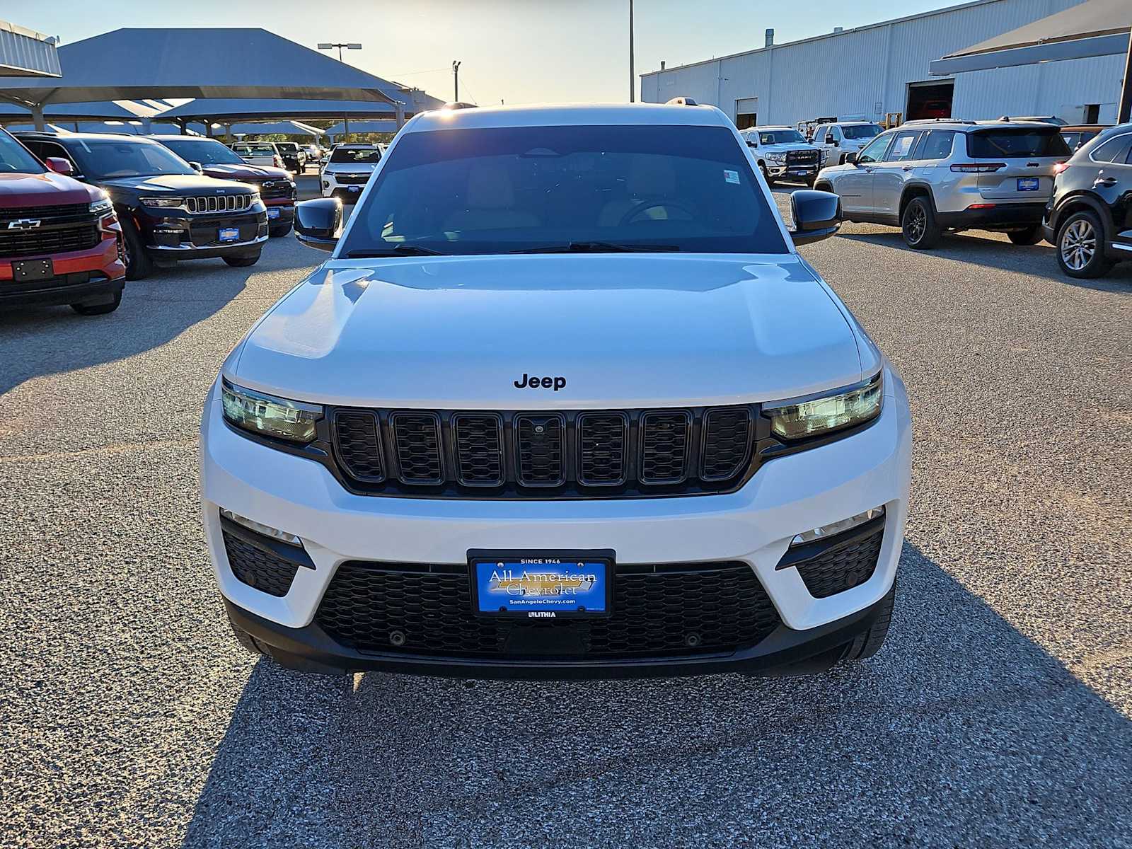 Thumbnail: 2023 Jeep Grand Cherokee - 3