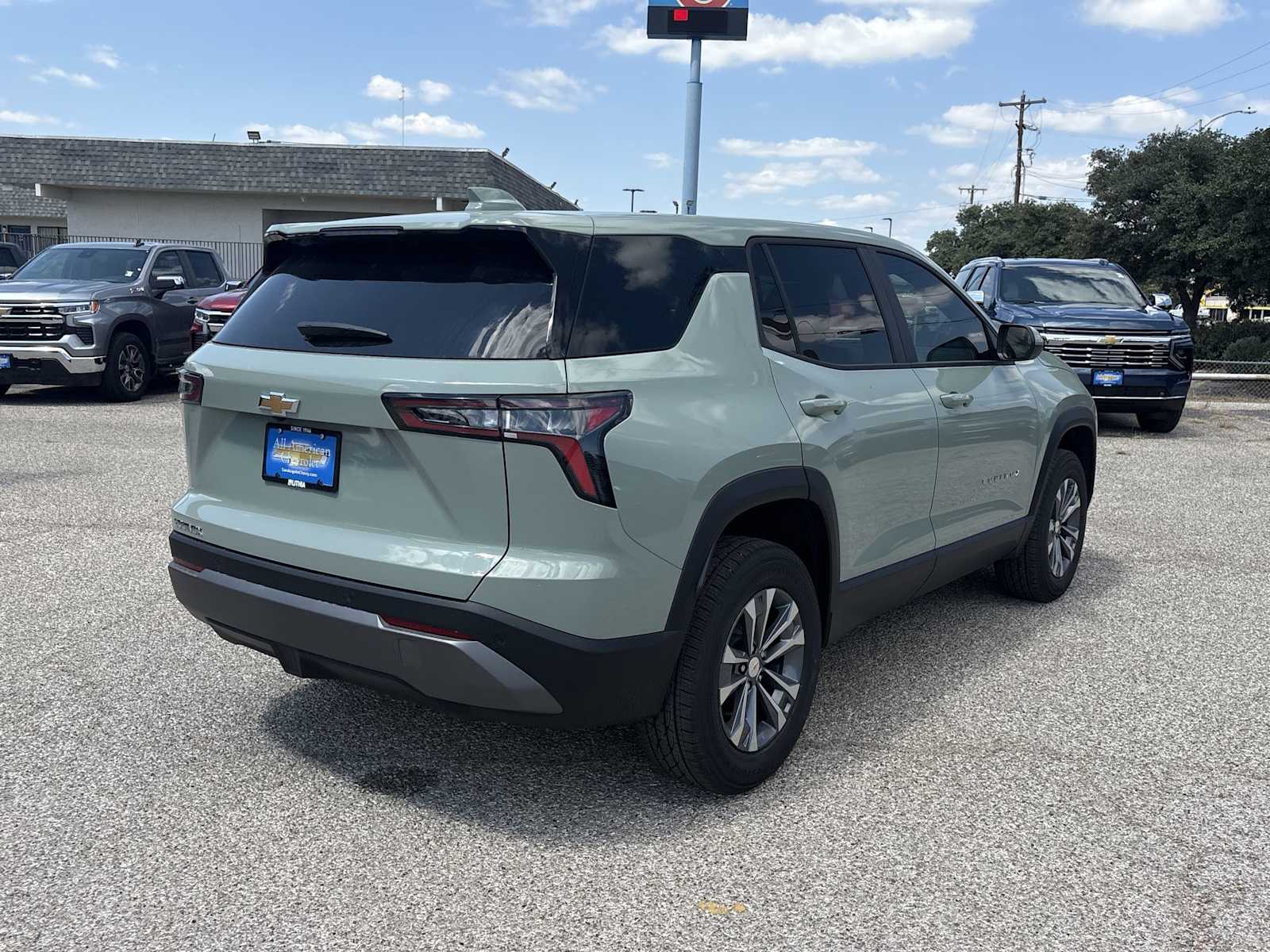 Thumbnail: 2026 Chevrolet Equinox - 8