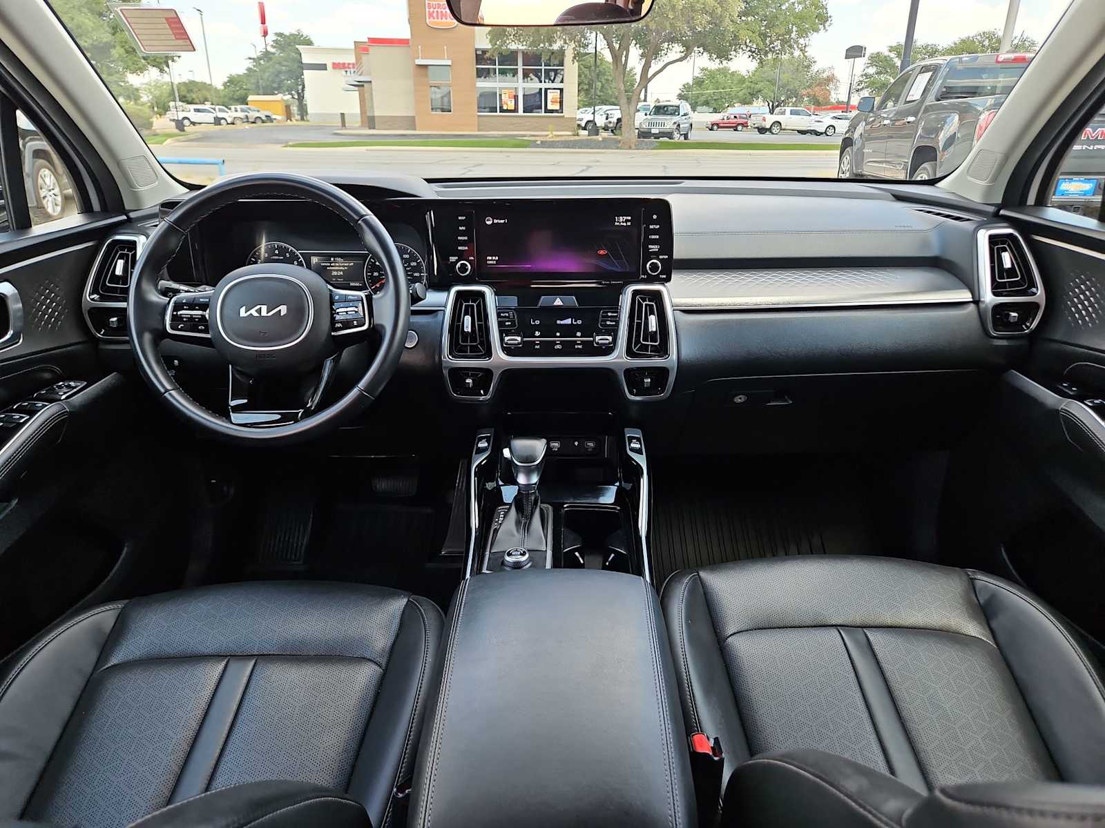 Thumbnail: 2022 Kia Sorento - 11