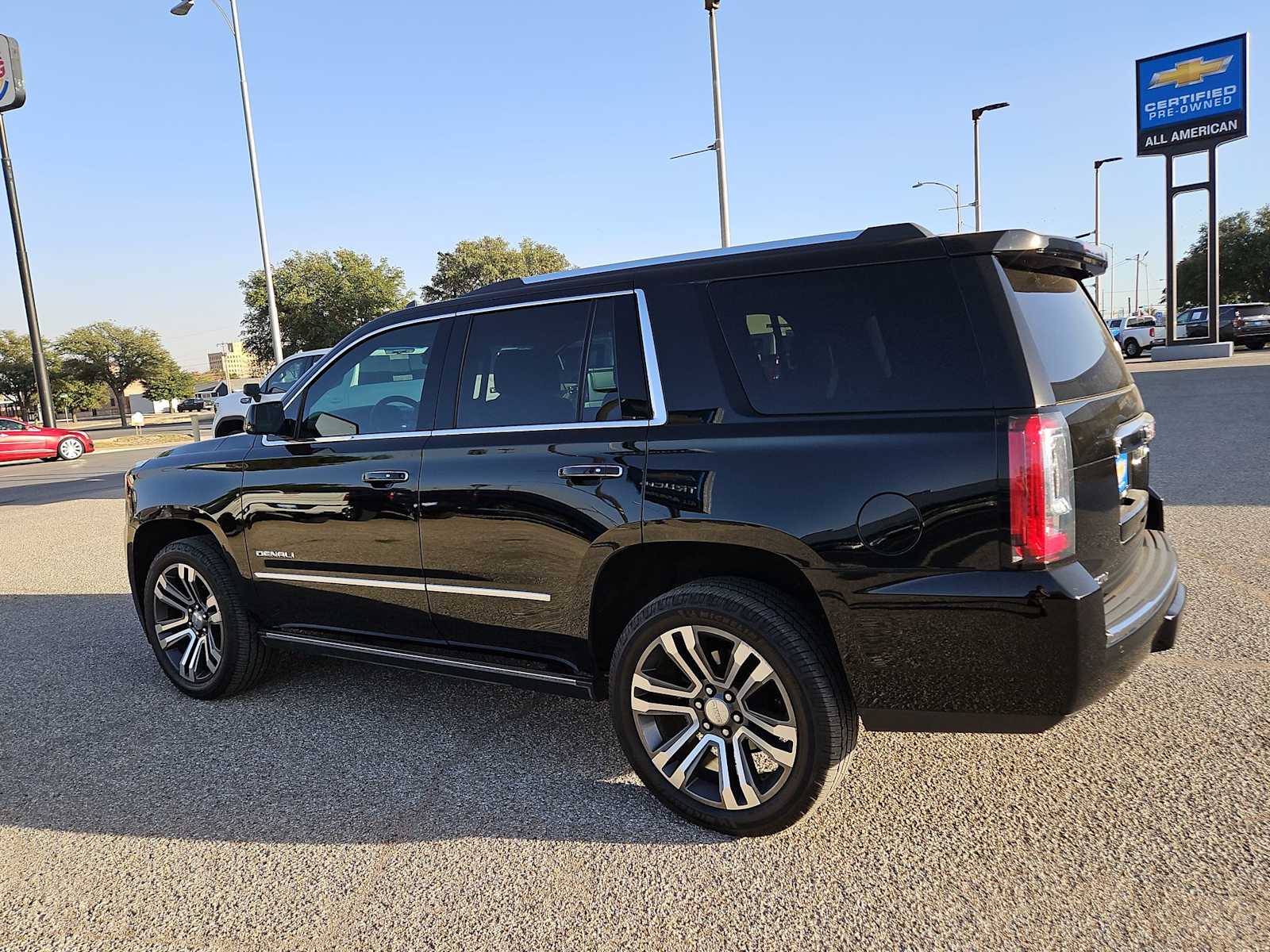 Thumbnail: 2018 GMC Yukon - 3