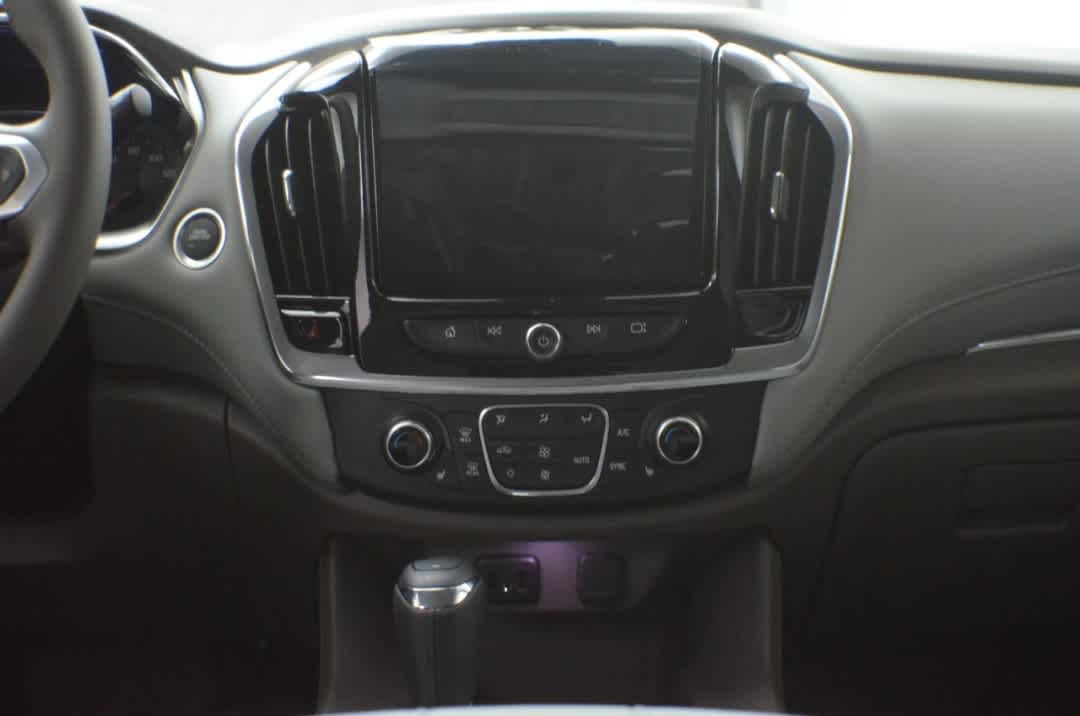 Thumbnail: 2020 Chevrolet Traverse - 14