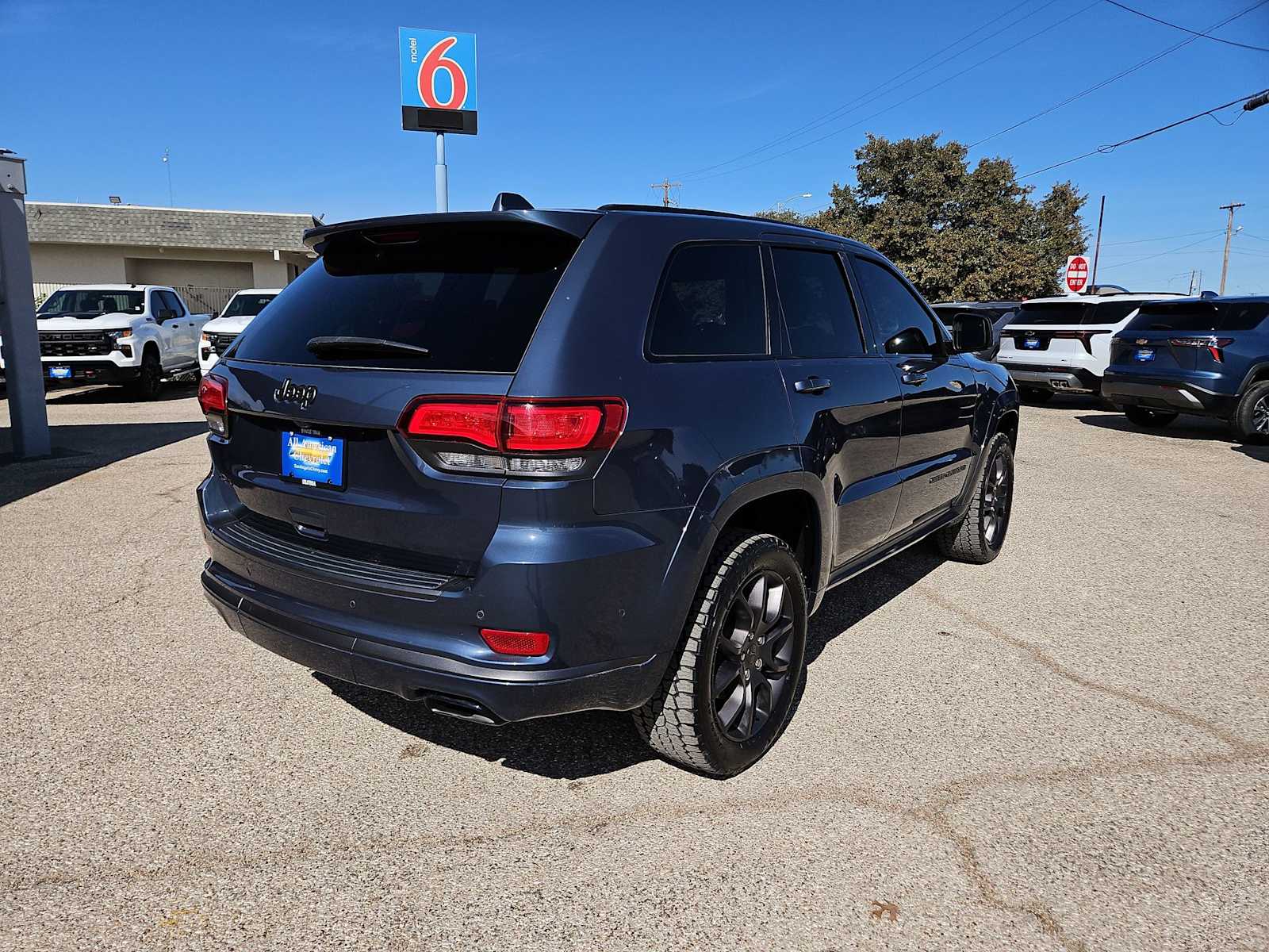 Thumbnail: 2021 Jeep Grand Cherokee - 8