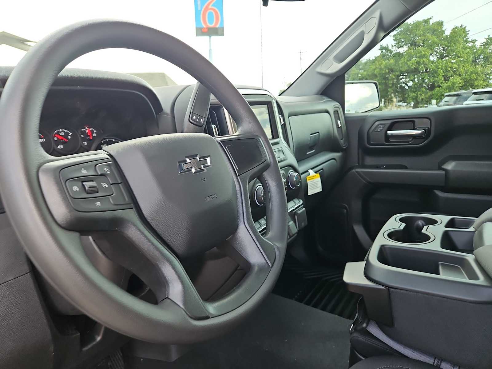 Thumbnail: 2026 Chevrolet Silverado 1500 - 10