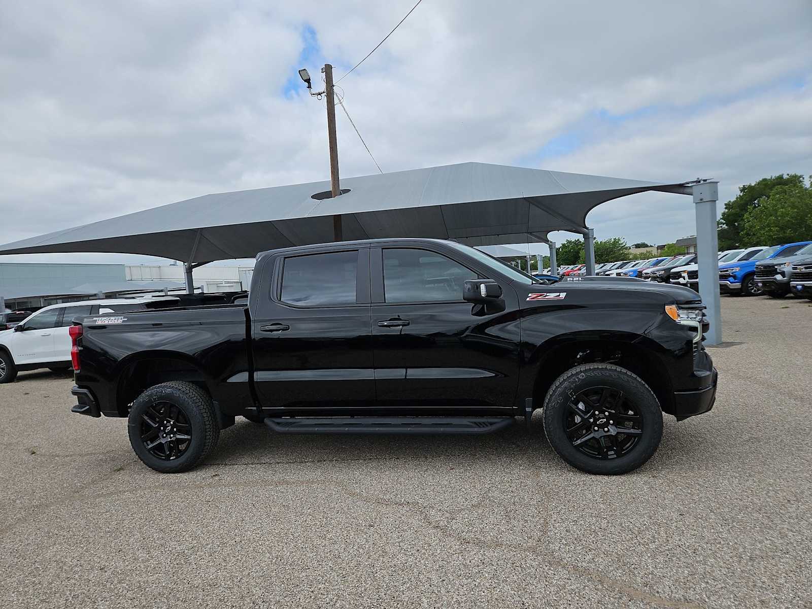 Thumbnail: 2026 Chevrolet Silverado 1500 - 9