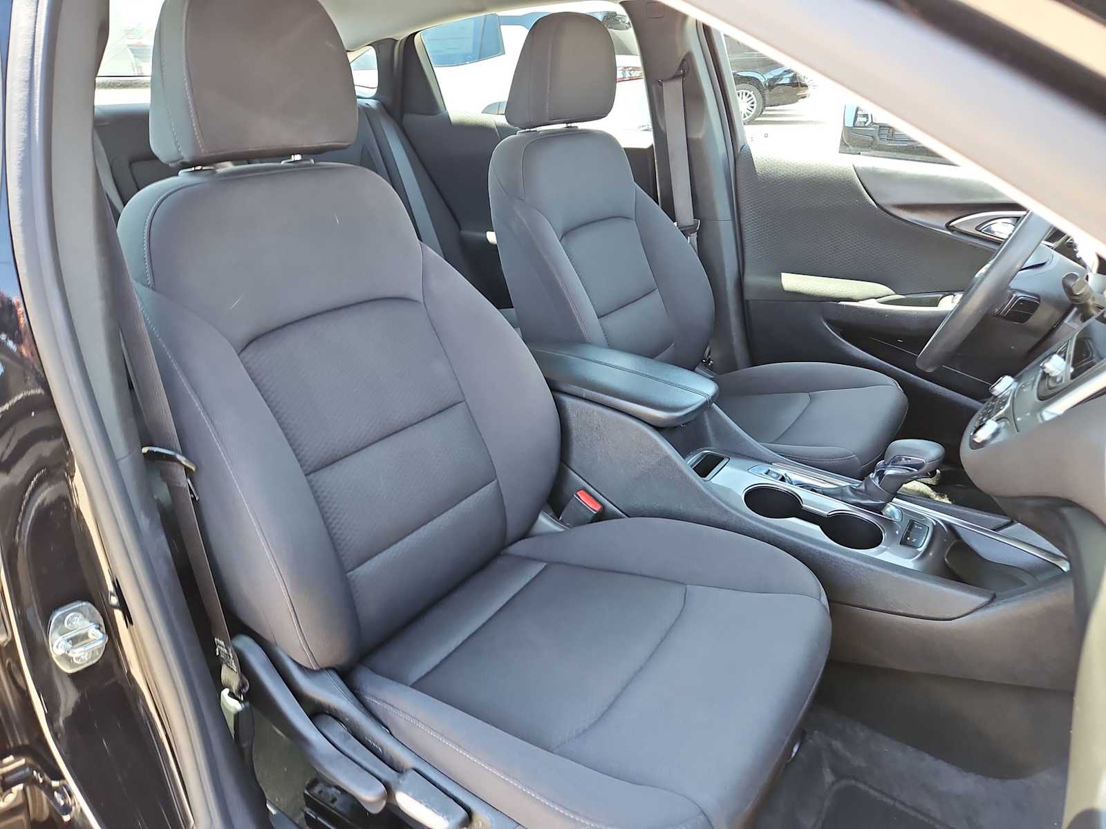 Thumbnail: 2024 Chevrolet Malibu - 21