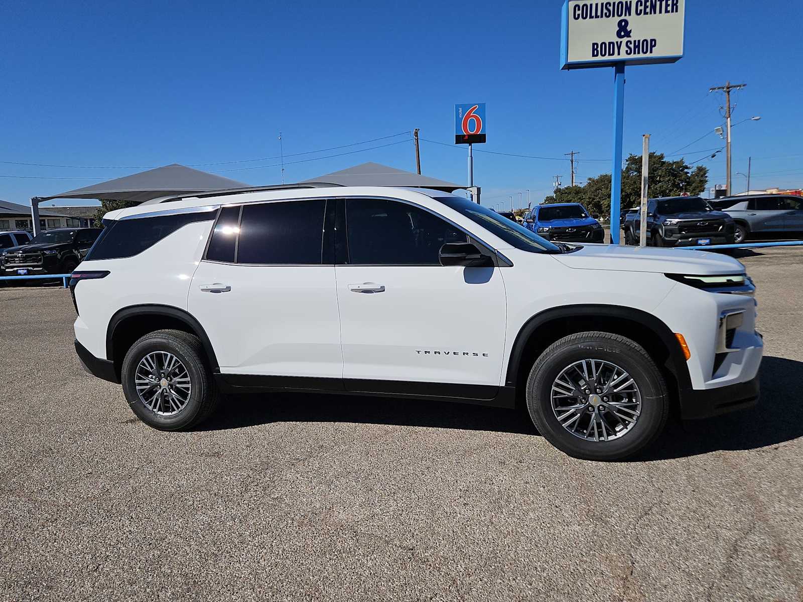 Thumbnail: 2026 Chevrolet Traverse - 9