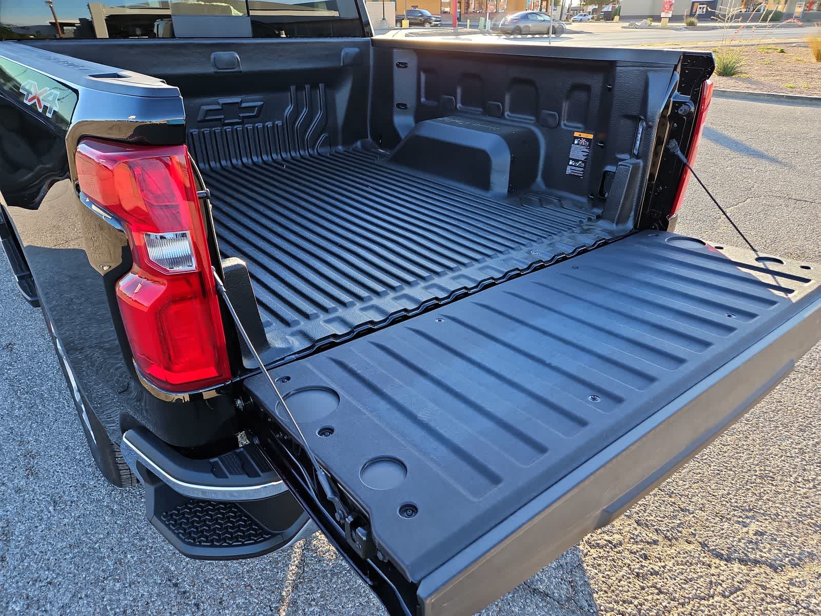 Thumbnail: 2024 Chevrolet Silverado 1500 - 19