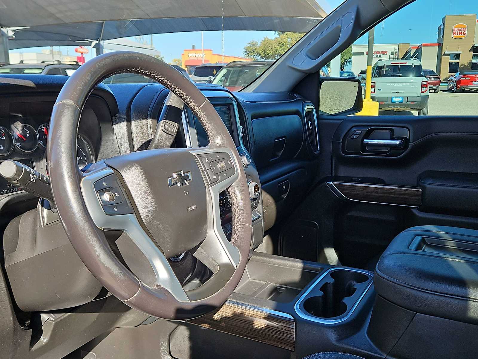 Thumbnail: 2022 Chevrolet Silverado 1500 - 10