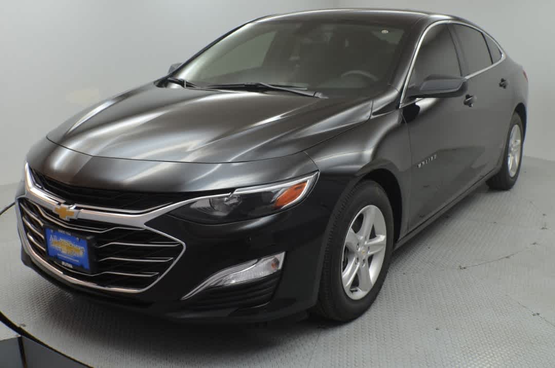Thumbnail: 2020 Chevrolet Malibu - 4