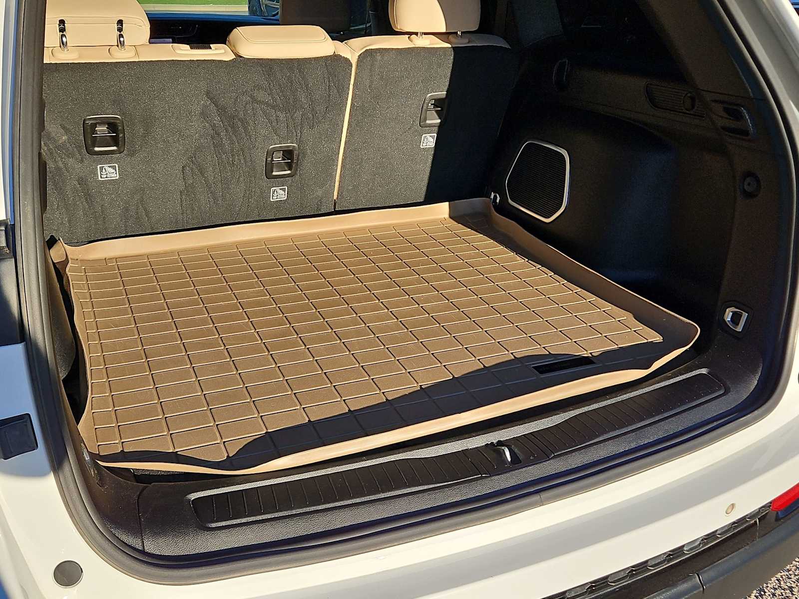 Thumbnail: 2023 Jeep Grand Cherokee - 23