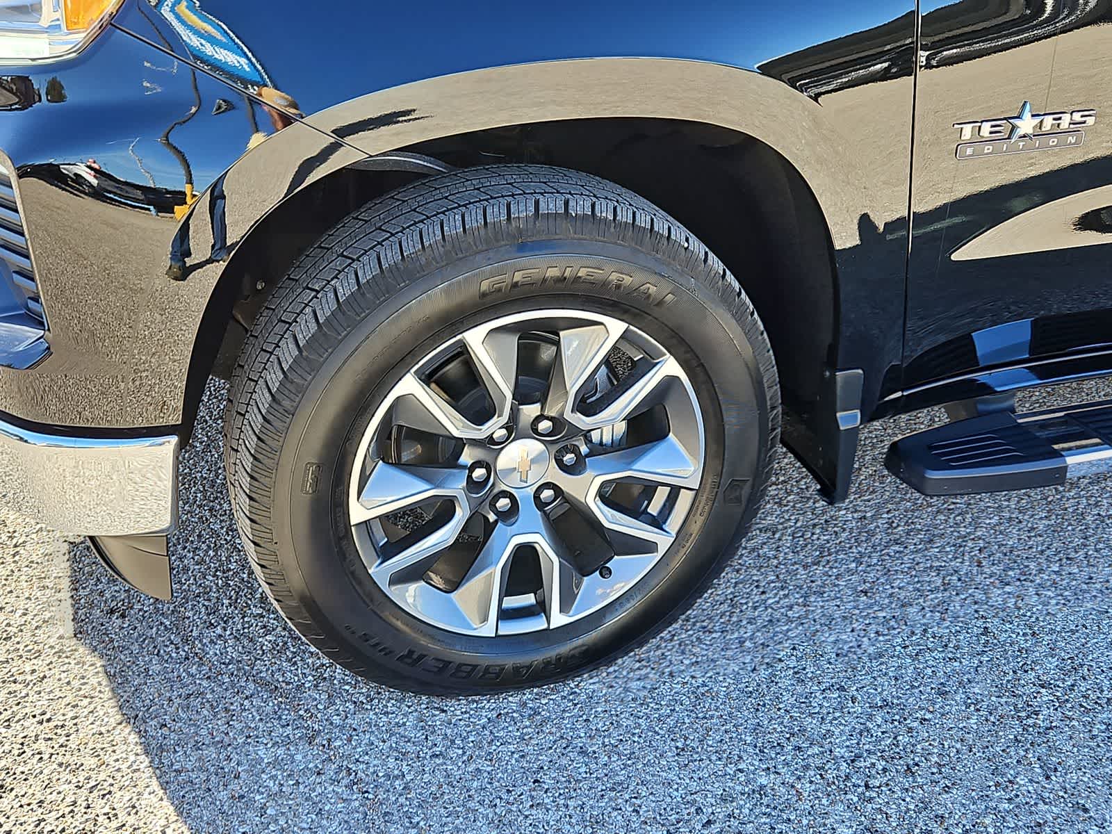 Thumbnail: 2023 Chevrolet Silverado 1500 - 16