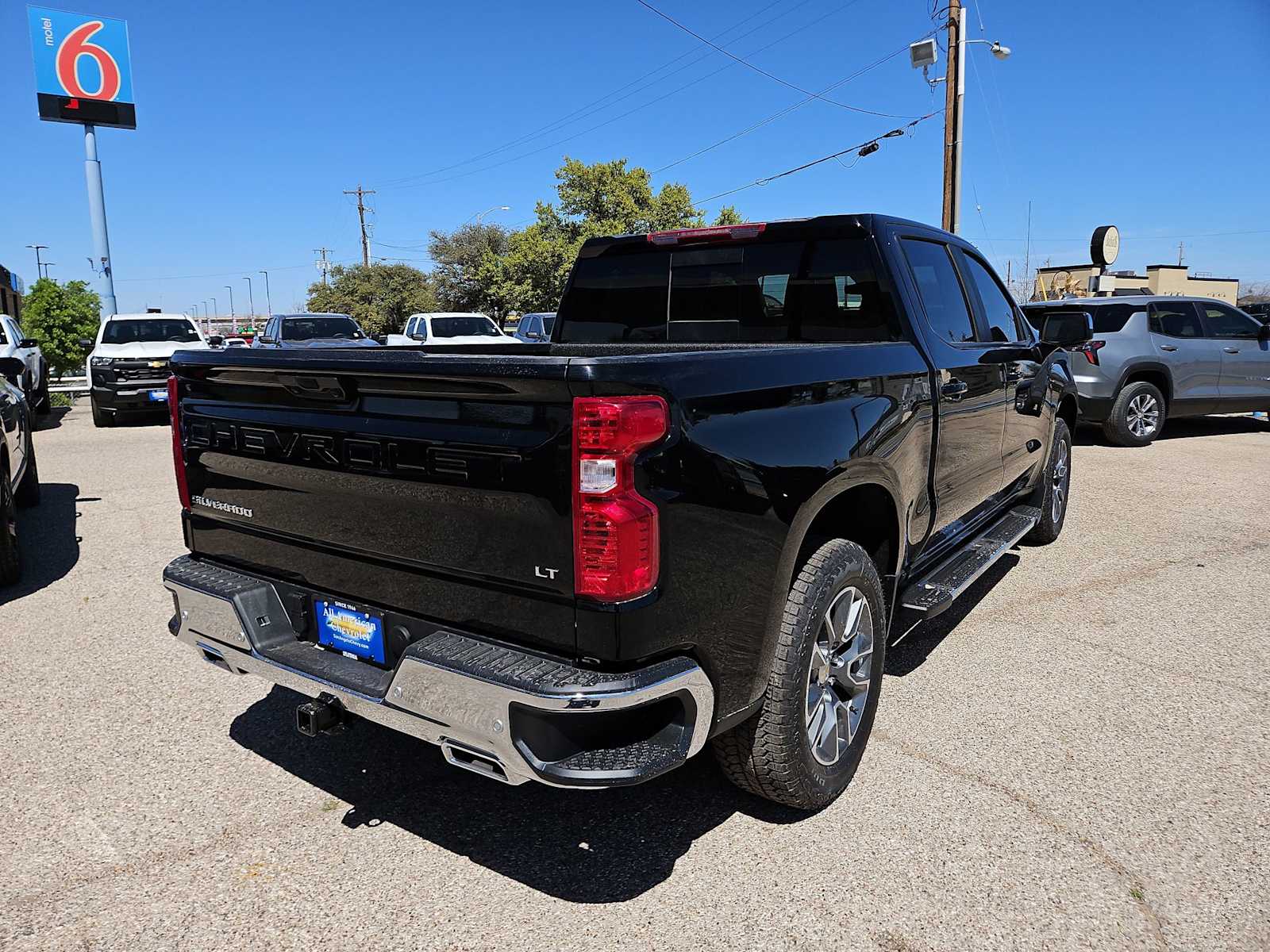 Thumbnail: 2026 Chevrolet Silverado 1500 - 8