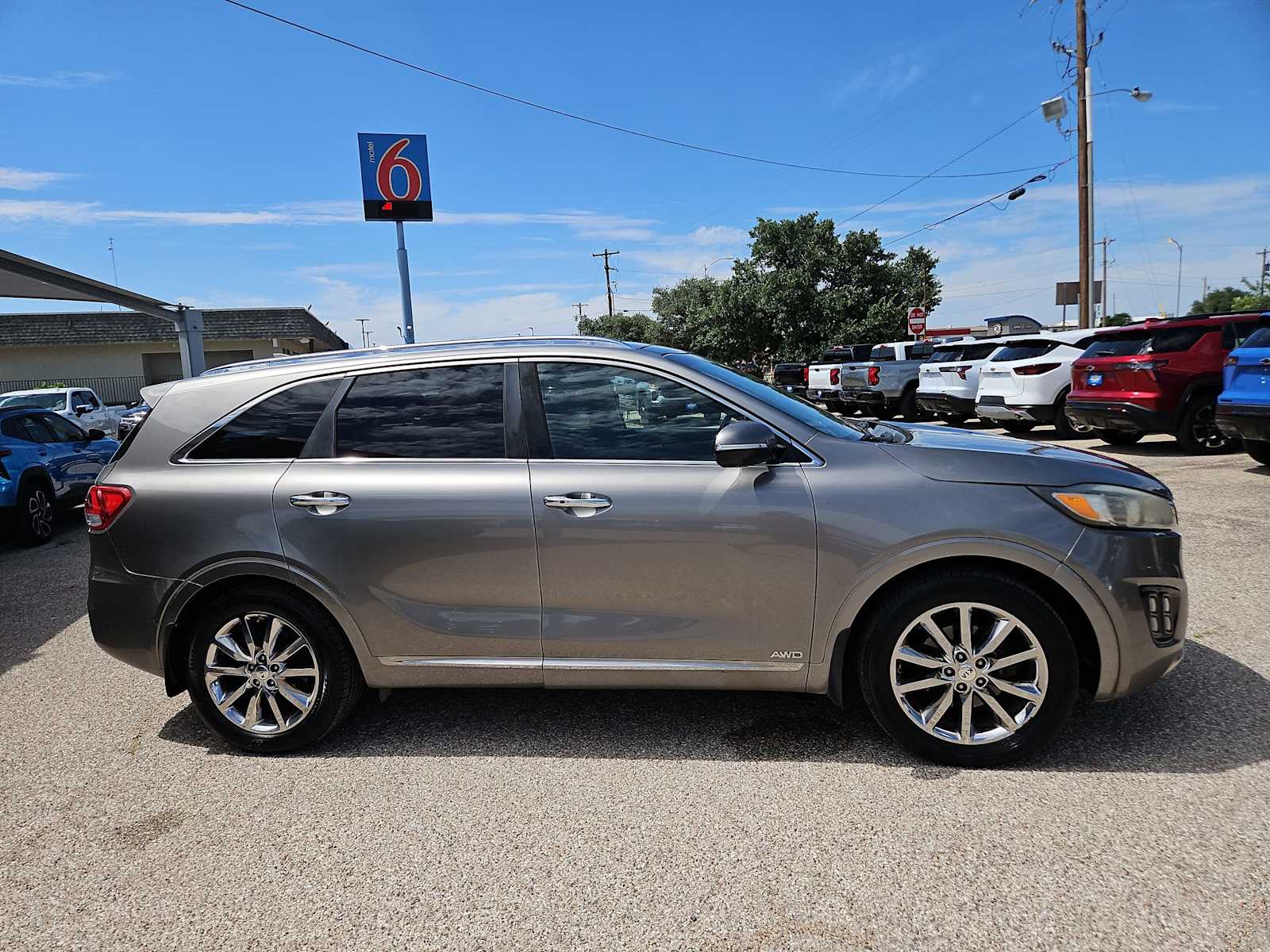 Thumbnail: 2016 Kia Sorento - 9