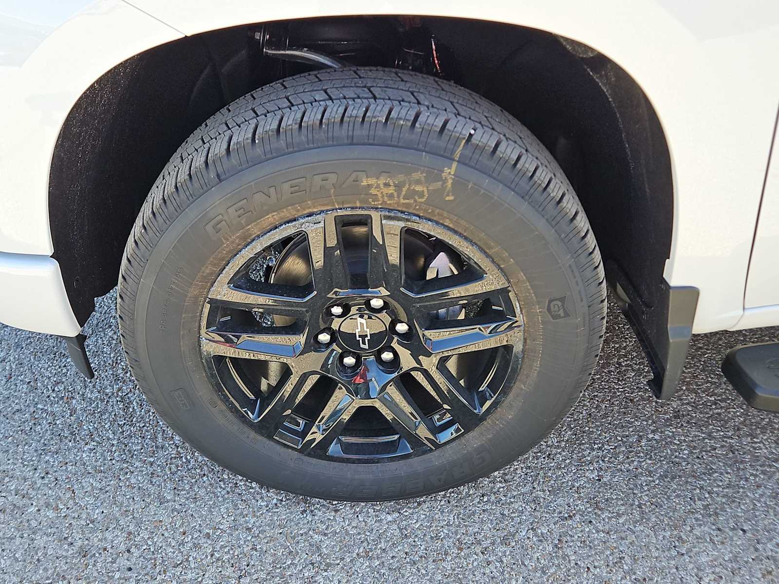 Thumbnail: 2026 Chevrolet Silverado 1500 - 12