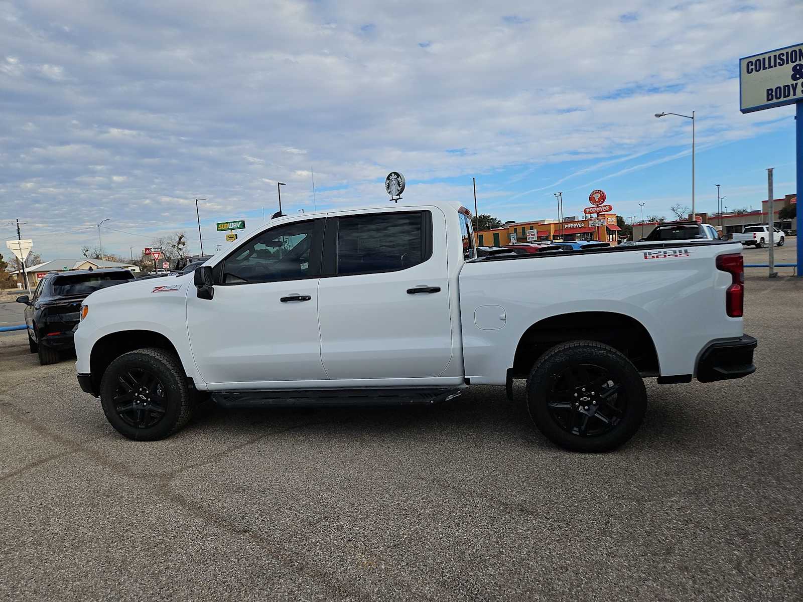 Thumbnail: 2026 Chevrolet Silverado 1500 - 5