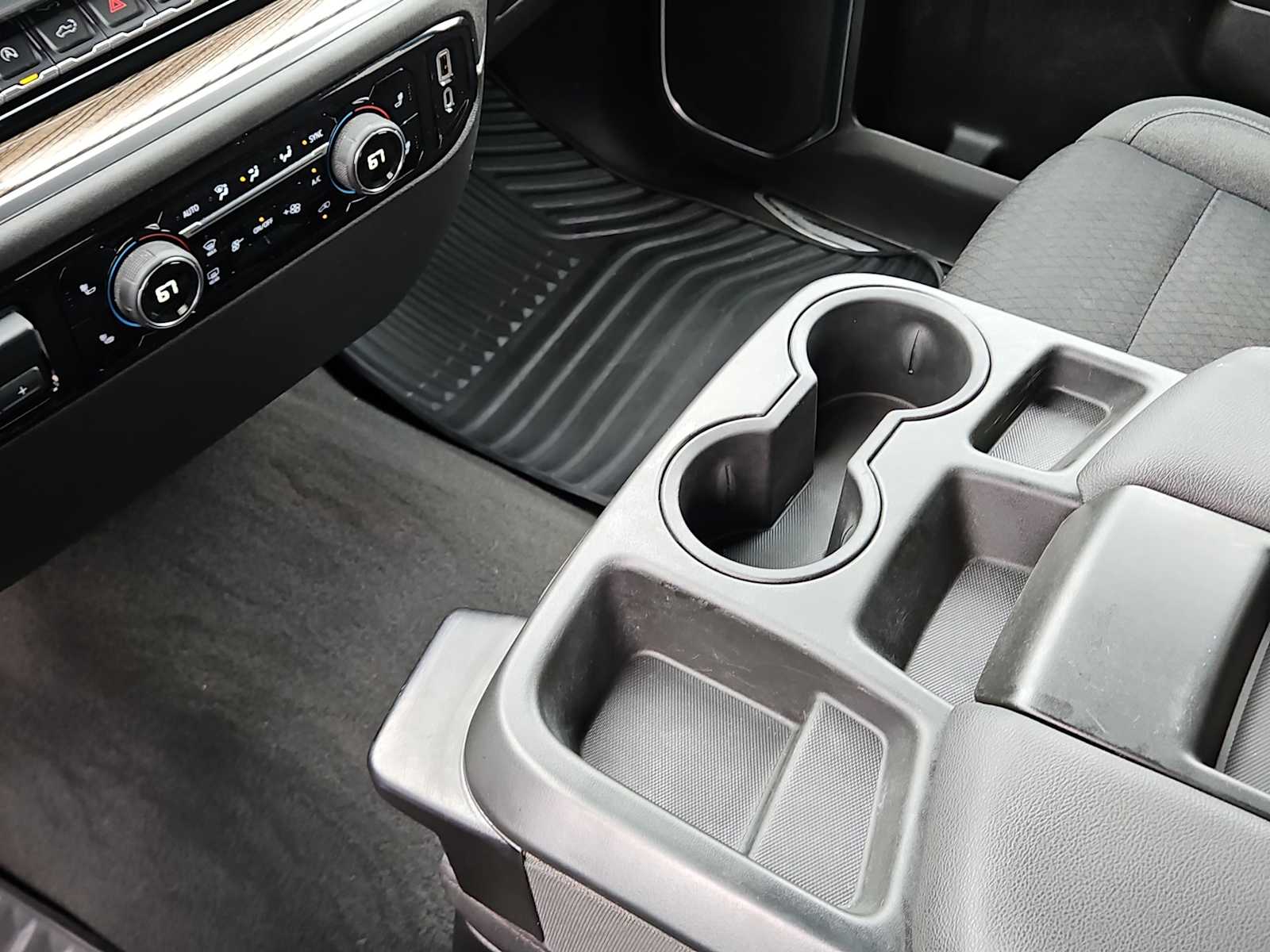 Thumbnail: 2022 Chevrolet Silverado 1500 - 20