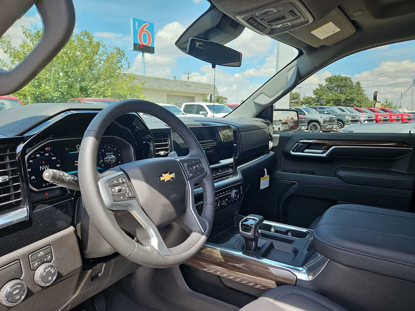 Thumbnail: 2026 Chevrolet Silverado 1500 - 10