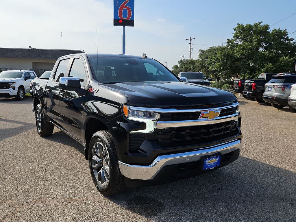 Thumbnail: 2026 Chevrolet Silverado 1500 - 2