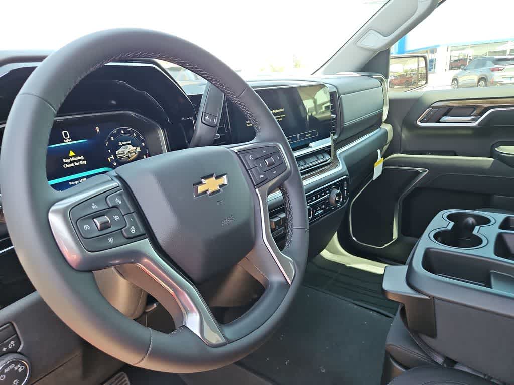 Thumbnail: 2026 Chevrolet Silverado 1500 - 10
