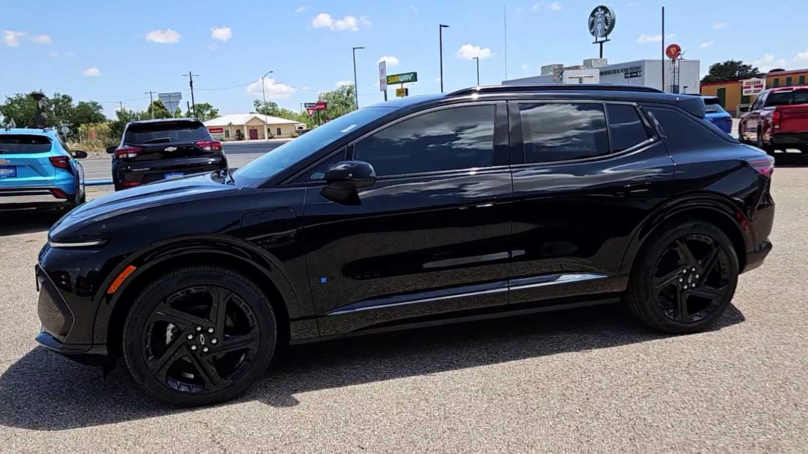 Thumbnail: 2025 Chevrolet Equinox - 4