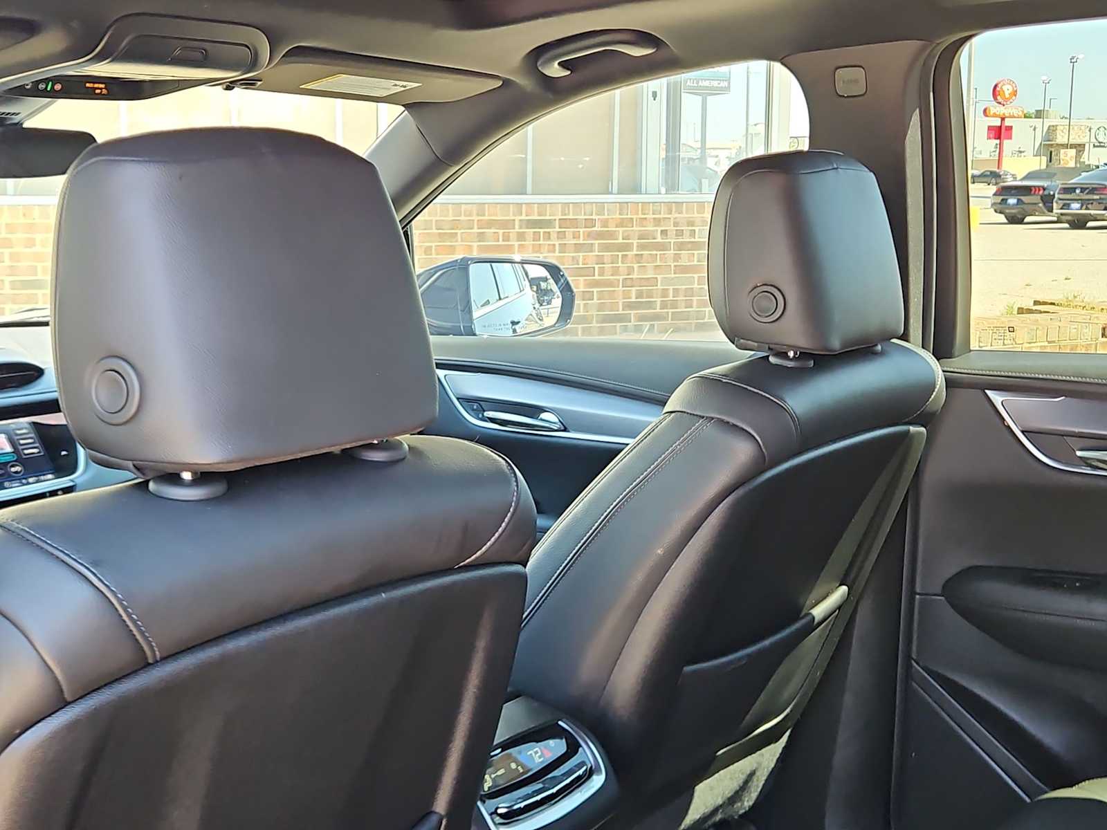 Thumbnail: 2025 Cadillac XT6 - 16