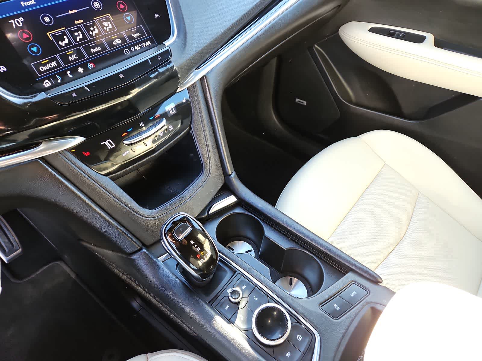 Thumbnail: 2020 Cadillac XT6 - 24