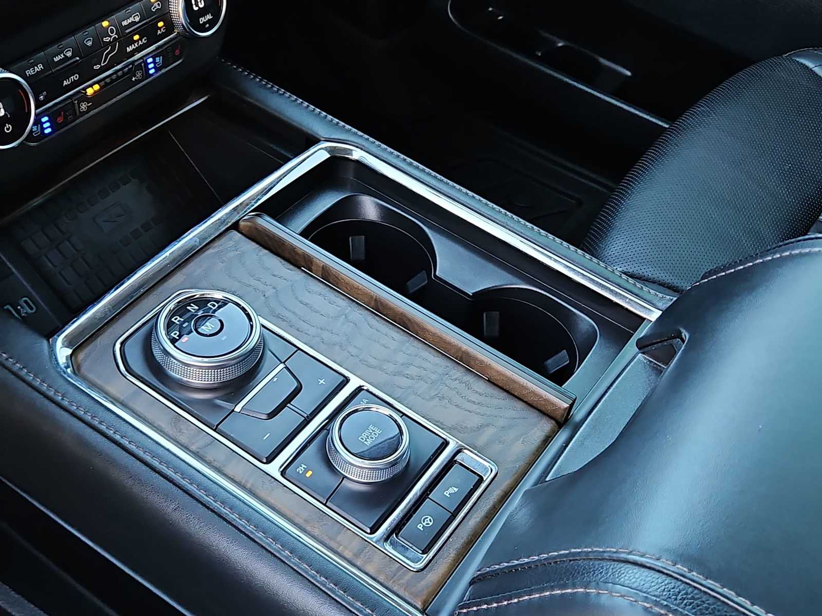 Thumbnail: 2020 Ford Expedition - 20