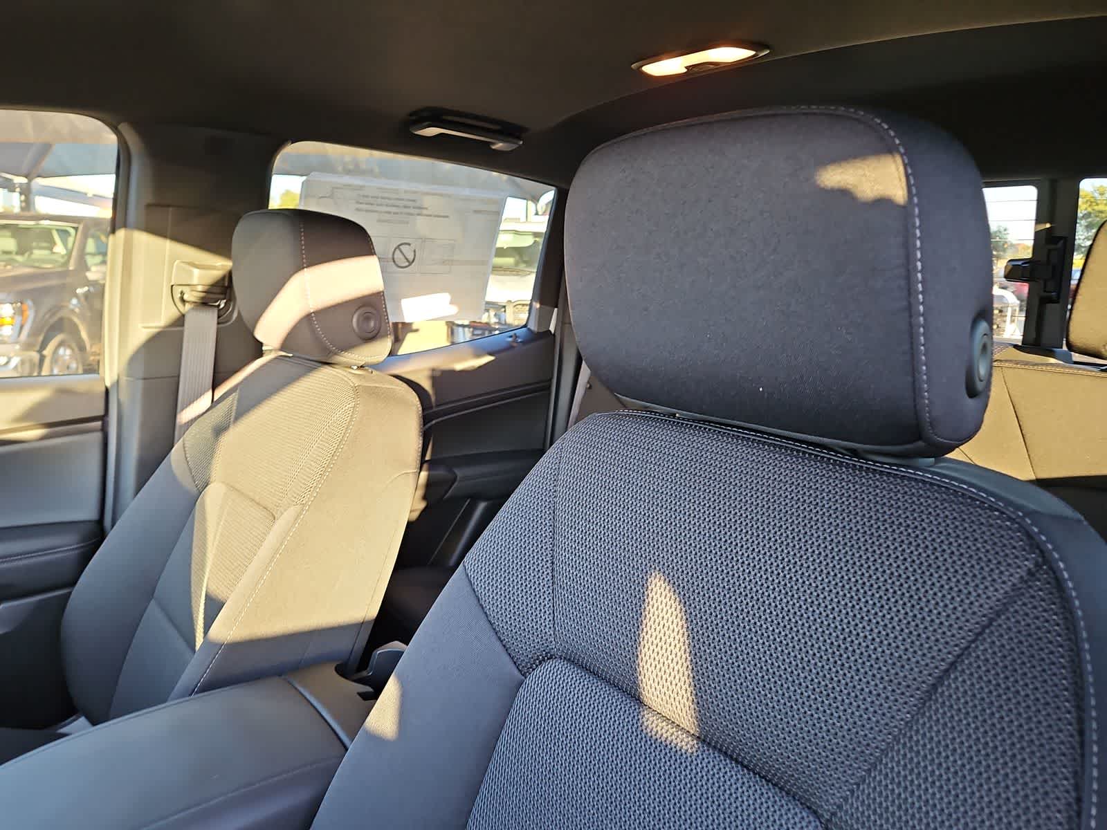 Thumbnail: 2024 Chevrolet Colorado - 21