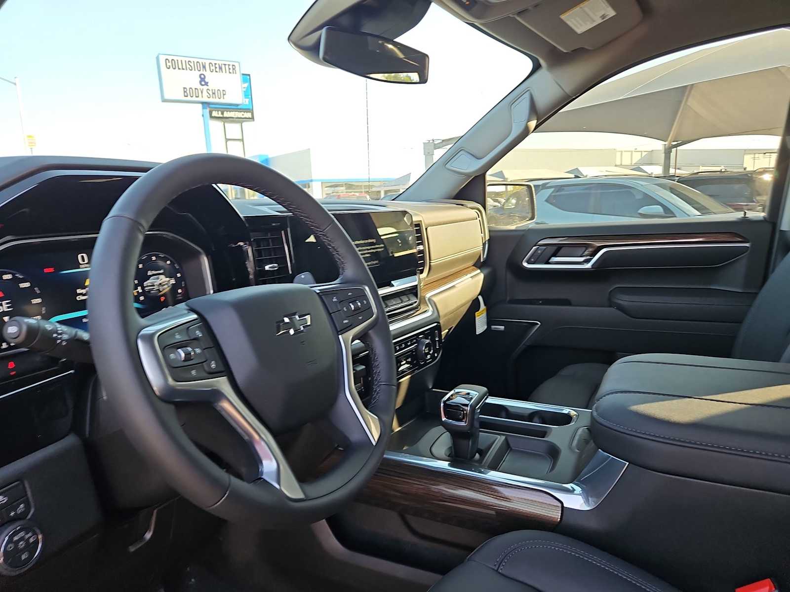 Thumbnail: 2026 Chevrolet Silverado 1500 - 10