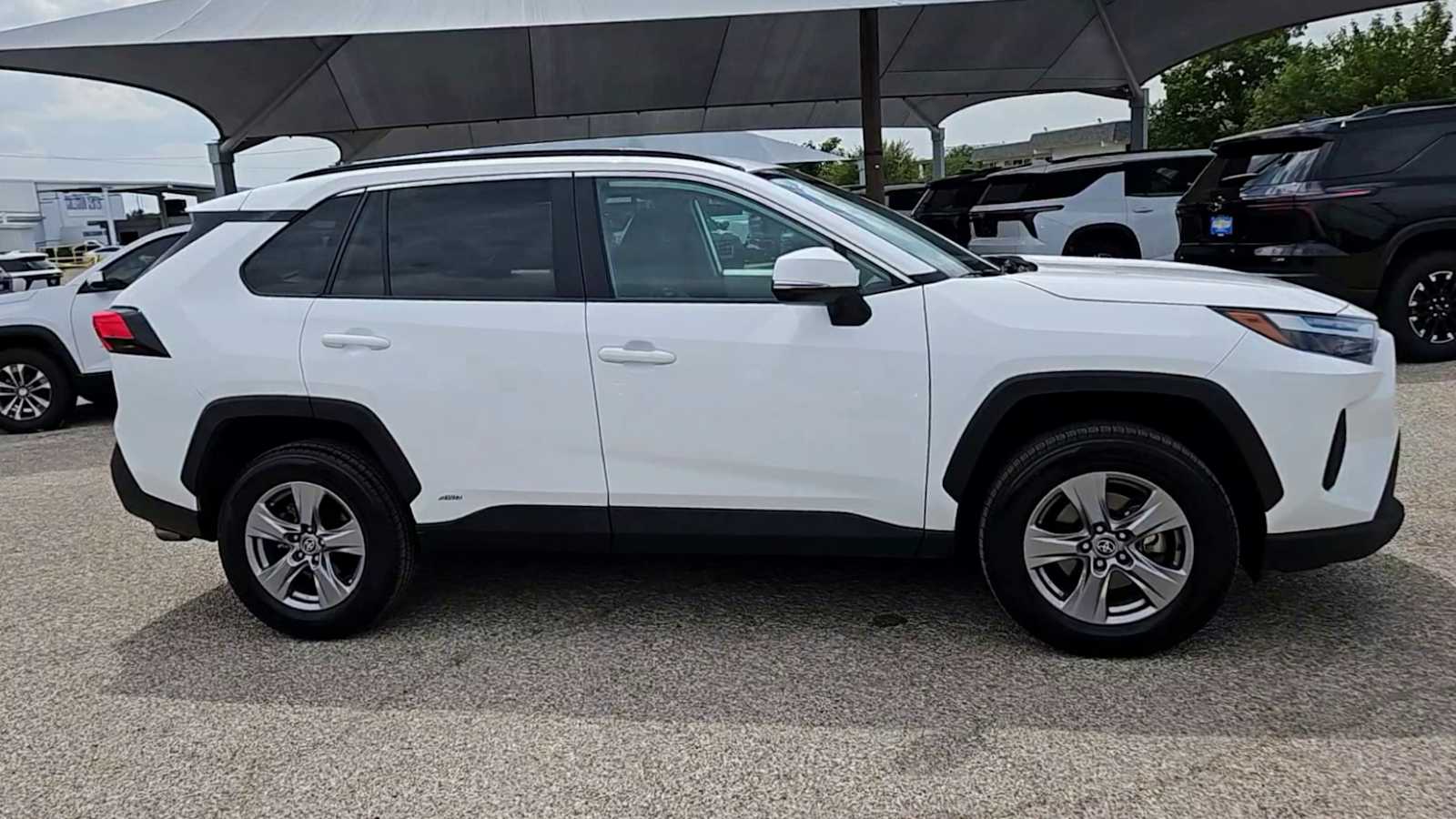 Thumbnail: 2022 Toyota RAV4 - 2