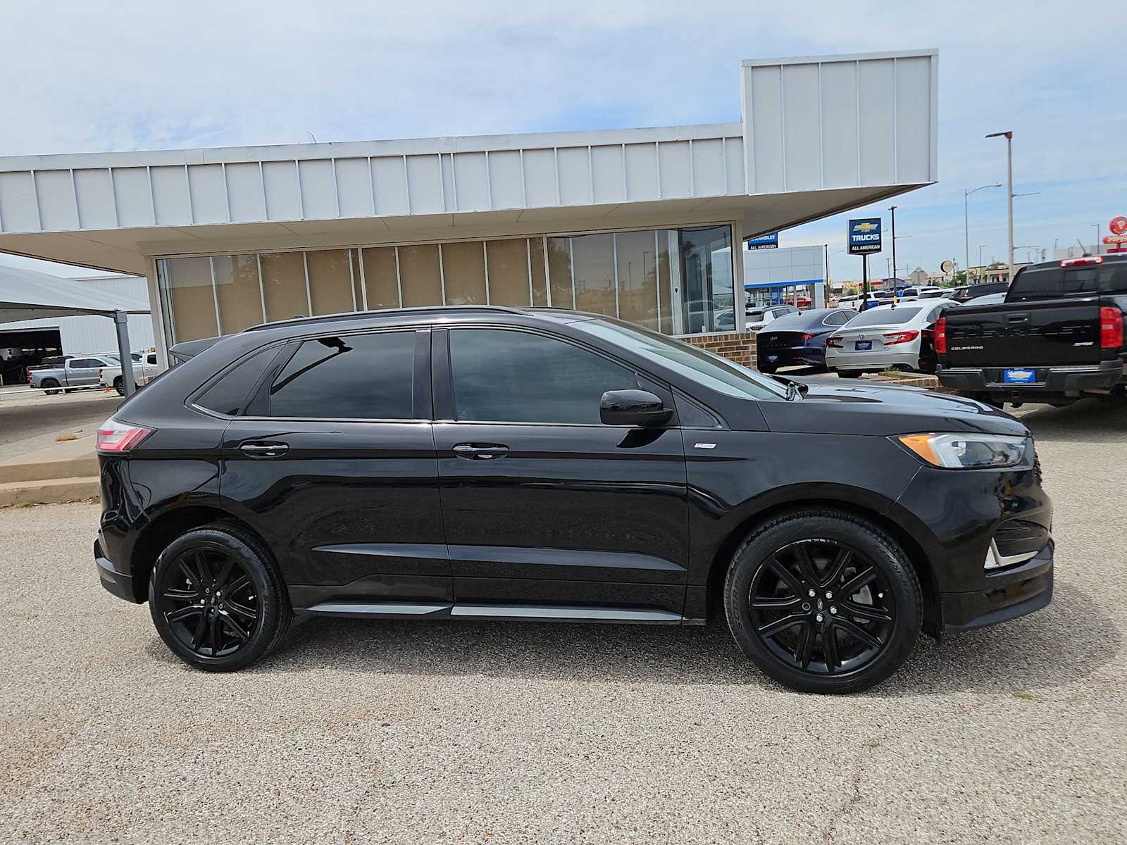 Thumbnail: 2022 Ford Edge - 9