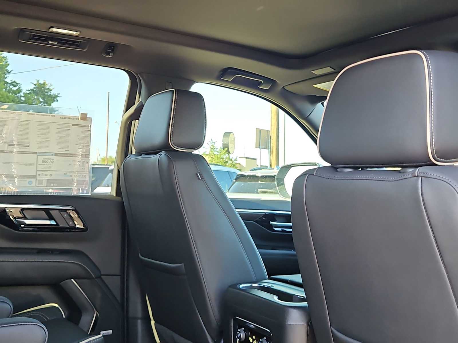 Thumbnail: 2026 Chevrolet Suburban - 17