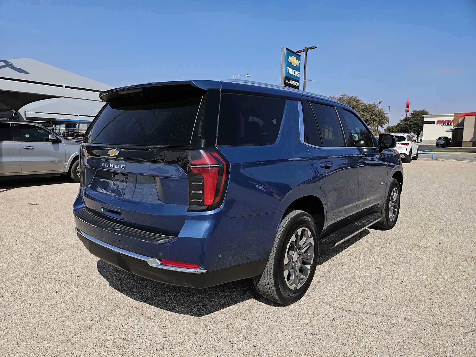 Thumbnail: 2026 Chevrolet Tahoe - 8