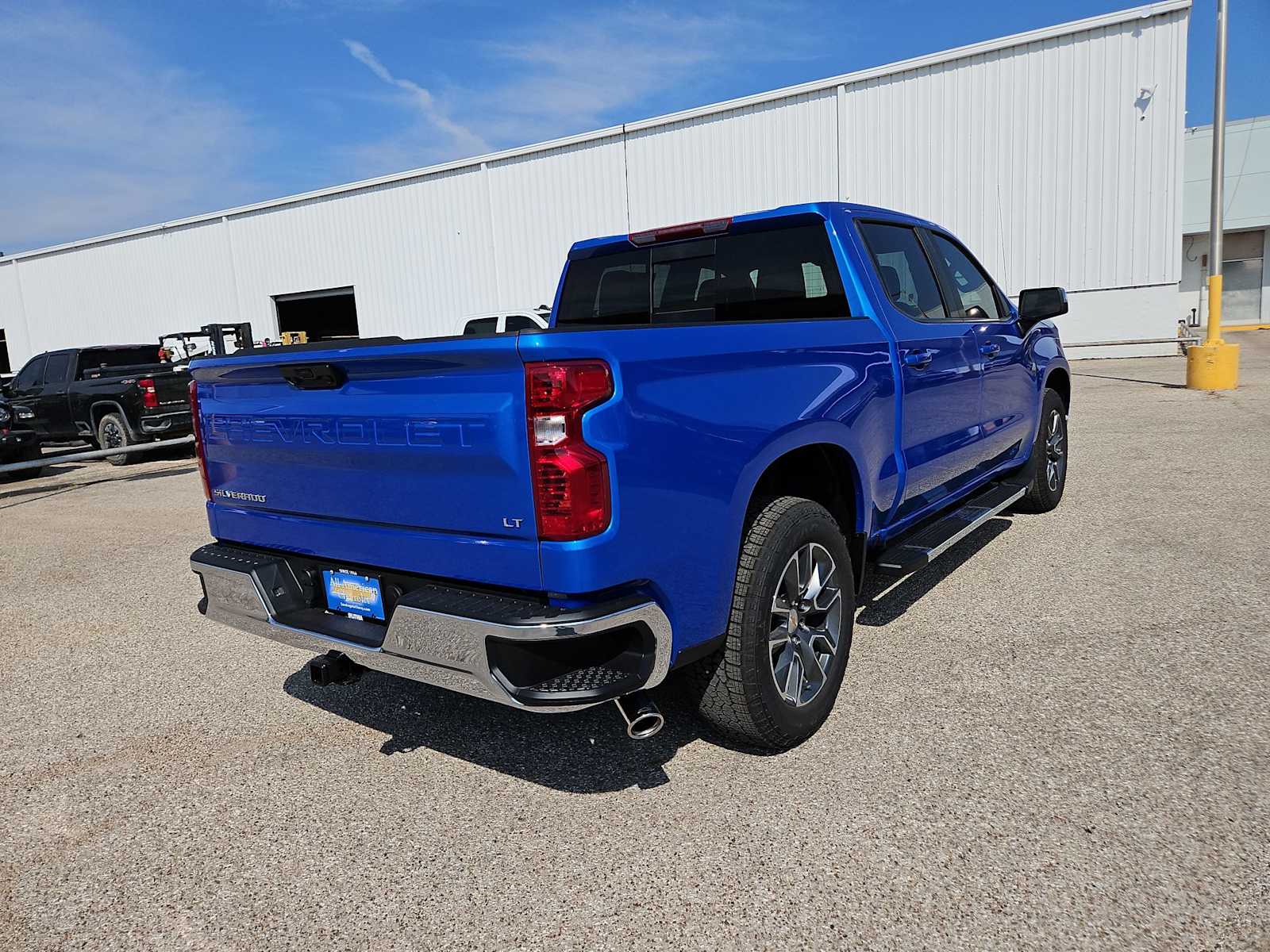 Thumbnail: 2026 Chevrolet Silverado 1500 - 8