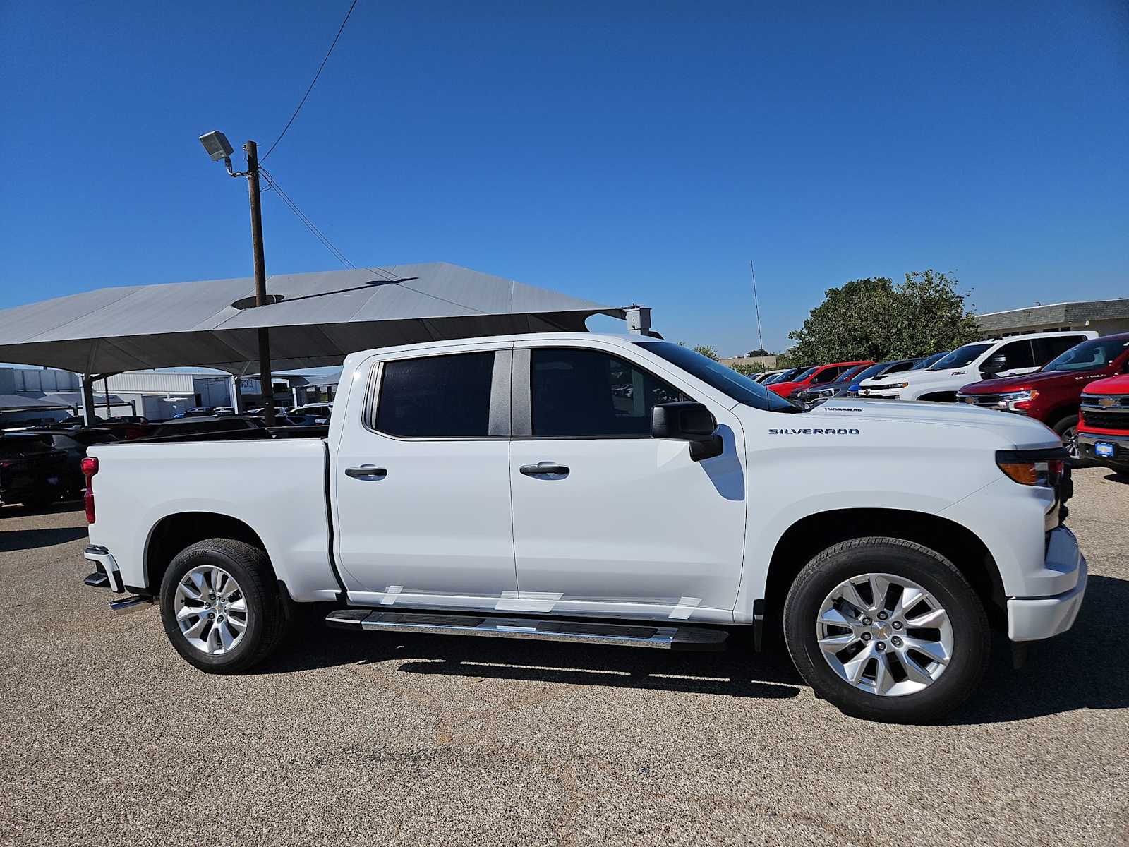 Thumbnail: 2026 Chevrolet Silverado 1500 - 9