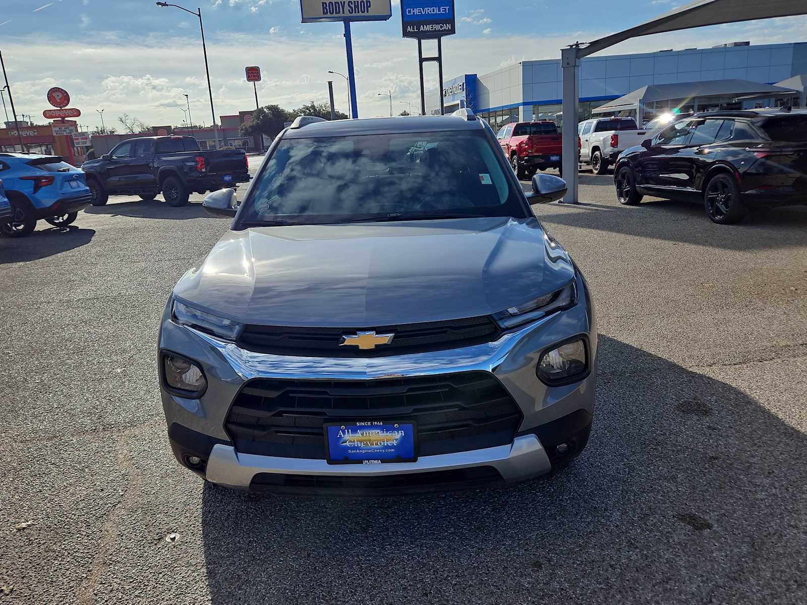 Thumbnail: 2023 Chevrolet TrailBlazer - 3