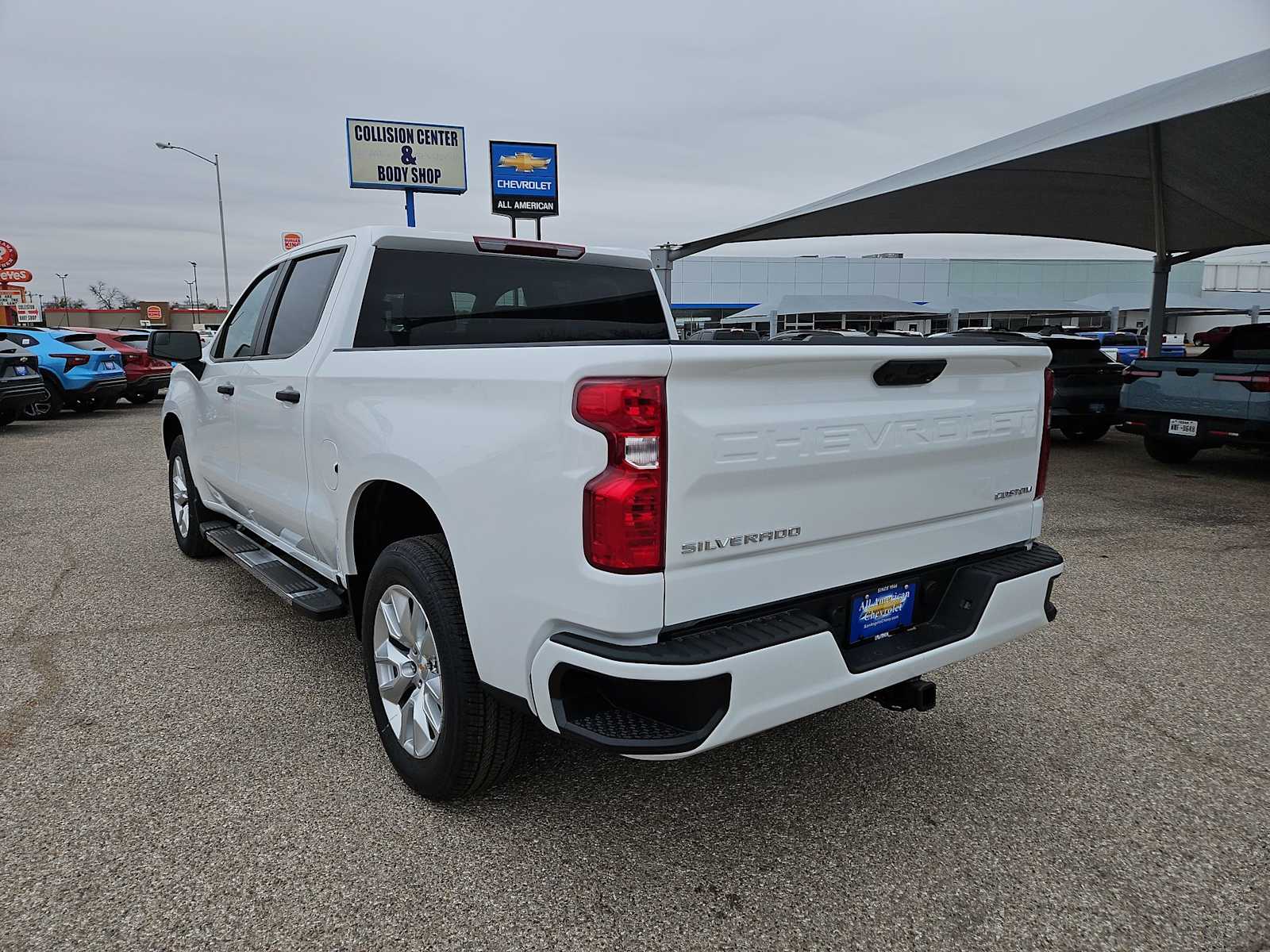 Thumbnail: 2026 Chevrolet Silverado 1500 - 6