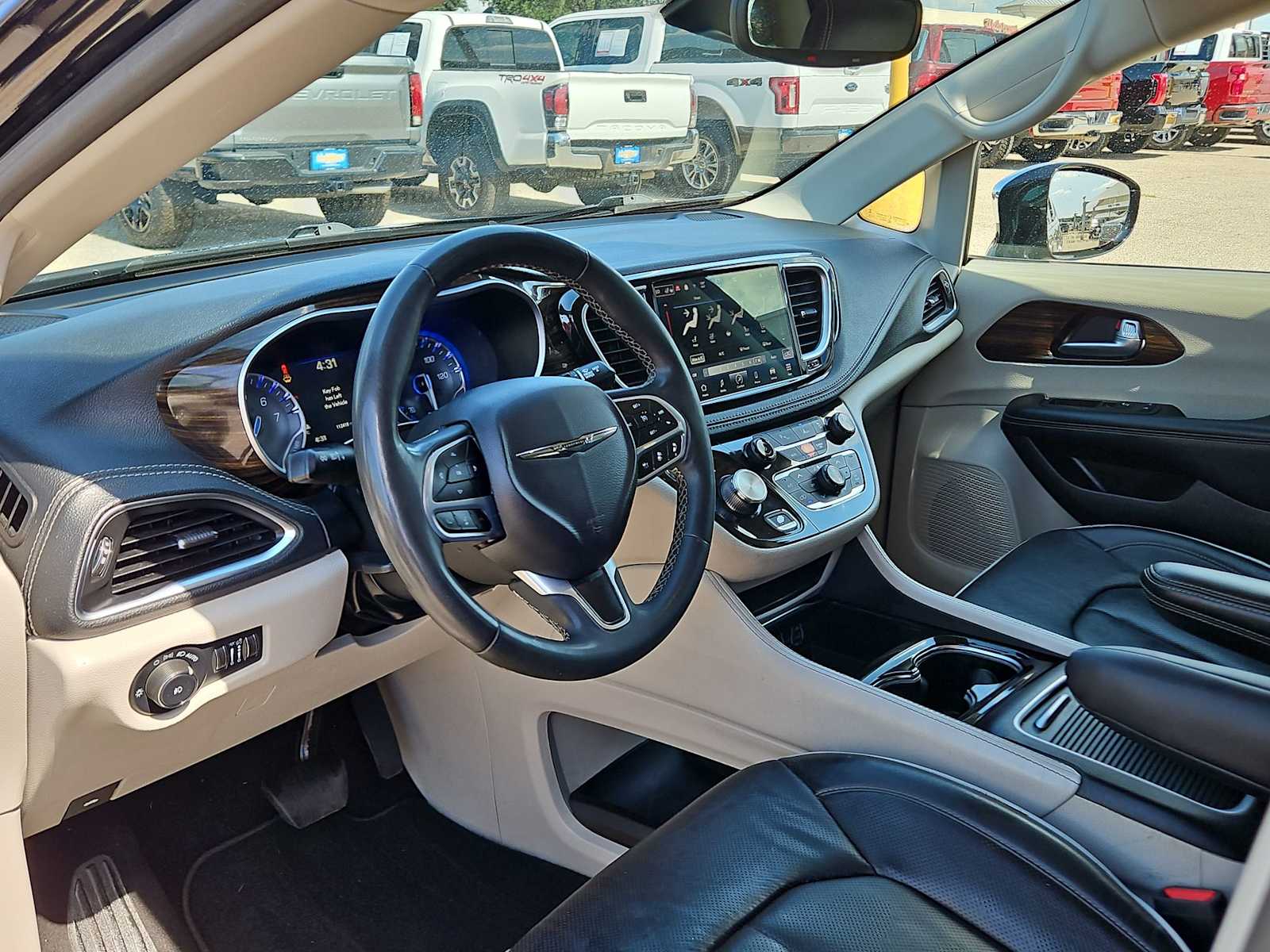 Thumbnail: 2023 Chrysler Pacifica - 2