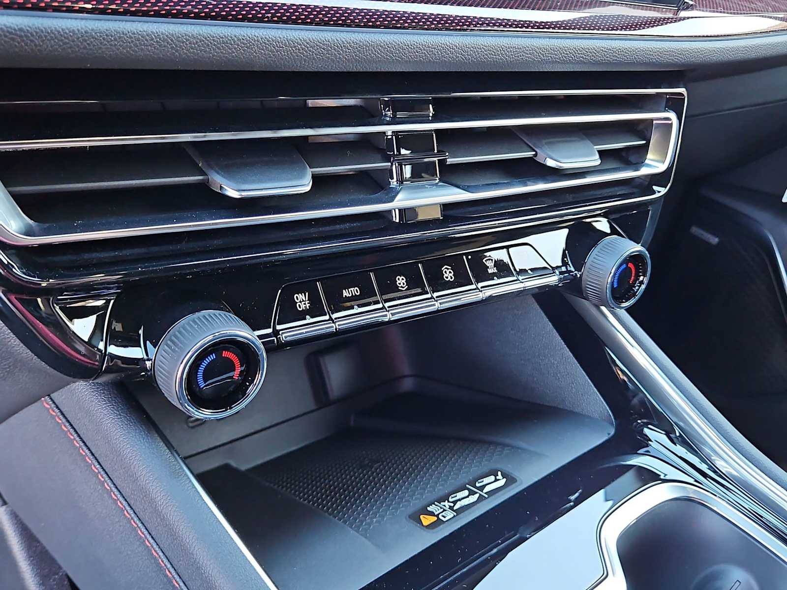 Thumbnail: 2026 Chevrolet Traverse - 24