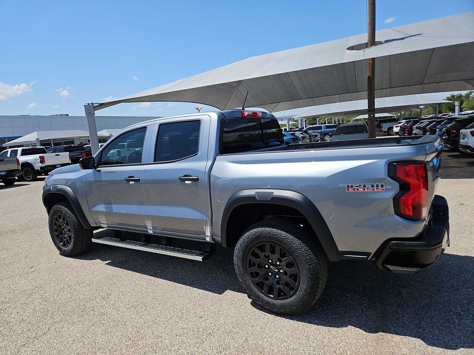 Thumbnail: 2026 Chevrolet Colorado - 11