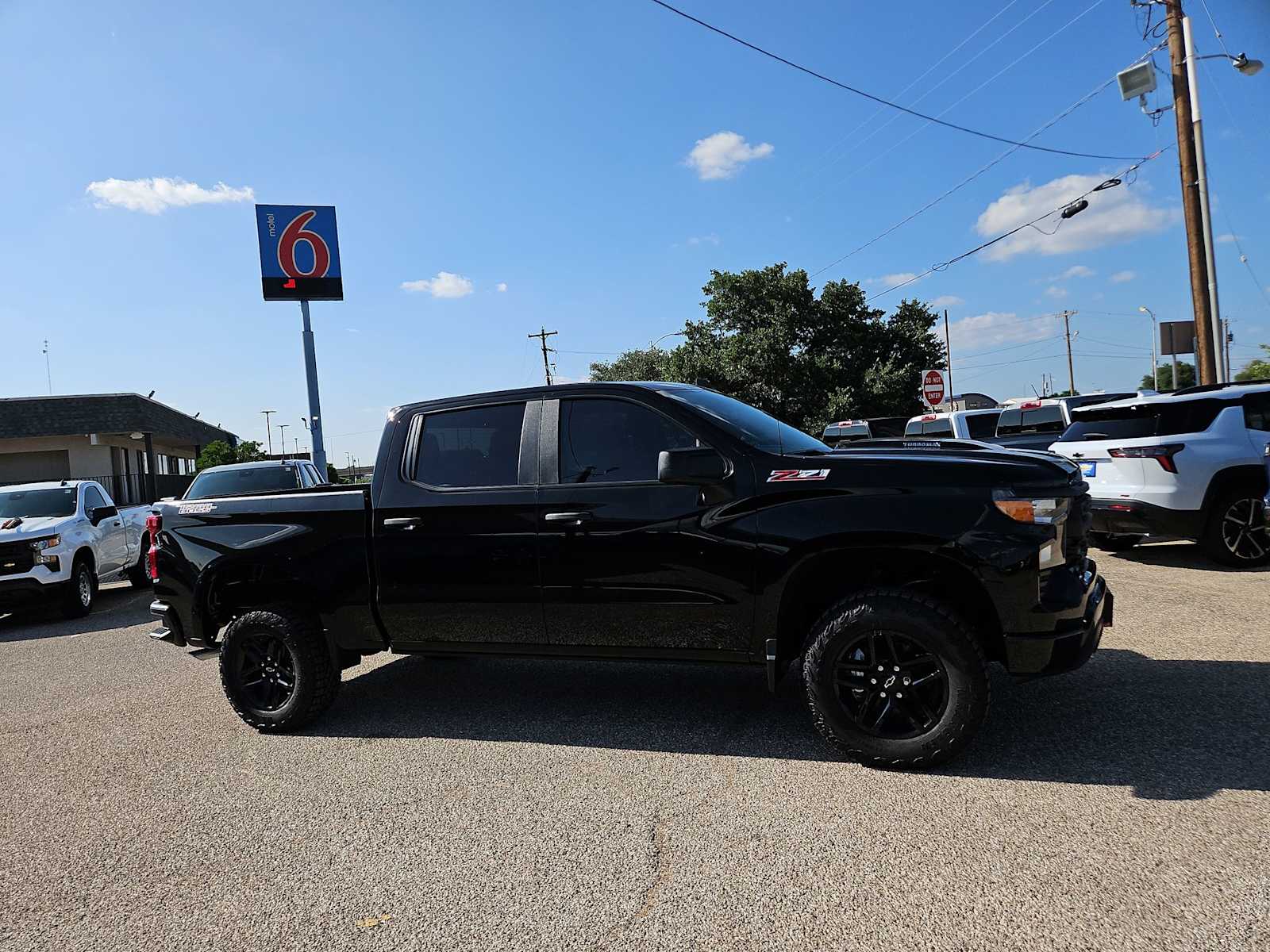 Thumbnail: 2026 Chevrolet Silverado 1500 - 9