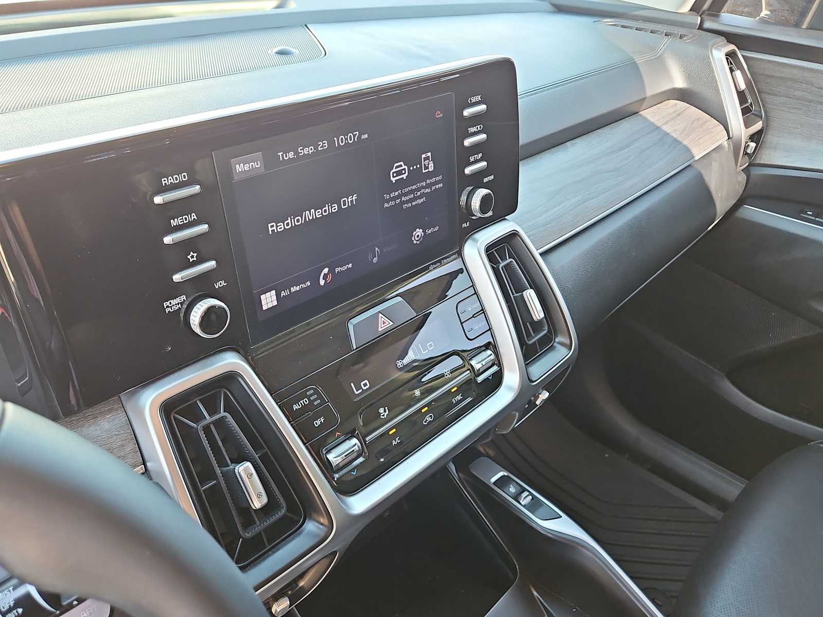 Thumbnail: 2021 Kia Sorento - 20