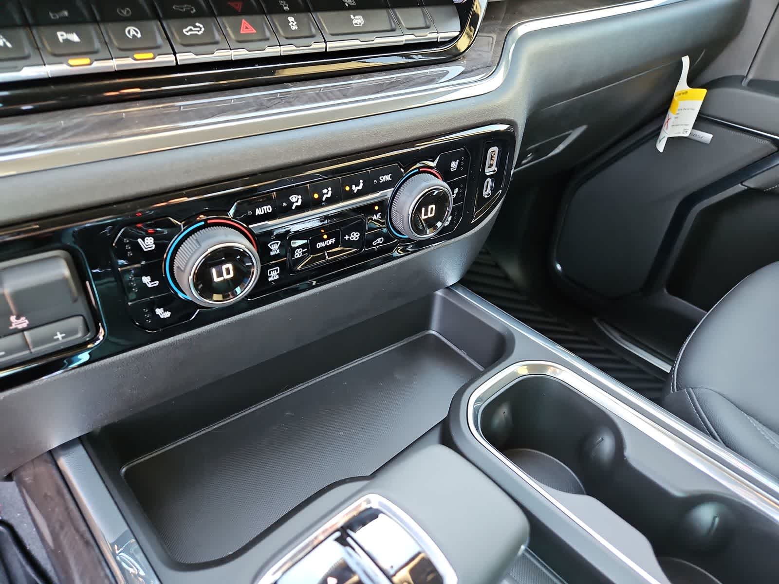 Thumbnail: 2024 Chevrolet Silverado 1500 - 21