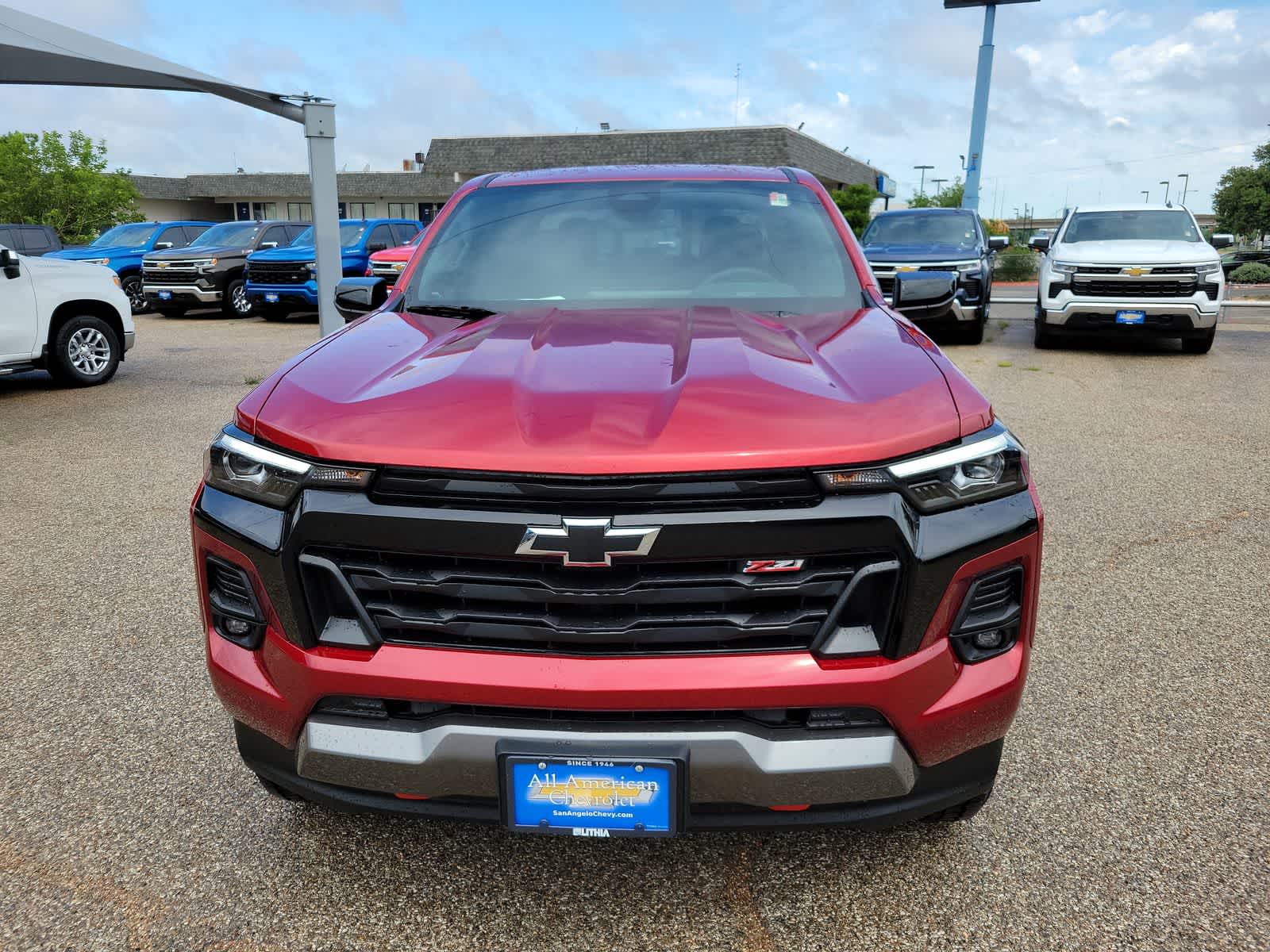 Thumbnail: 2023 Chevrolet Colorado - 6